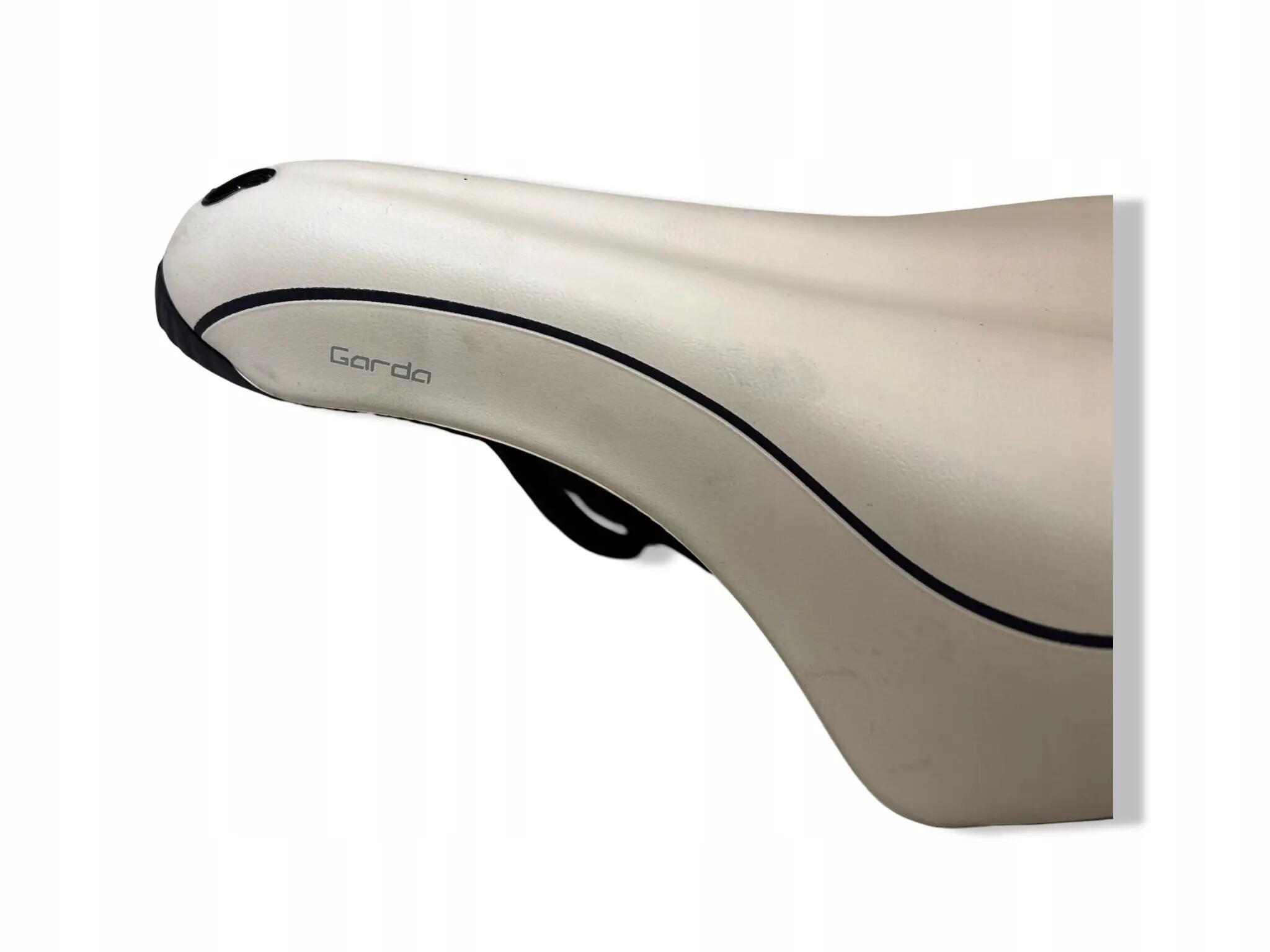 SILLÍN DE BICICLETA SPORTTOURER GARDA CREAM SELLE ITALIA TREKKING ANCHO 6/9