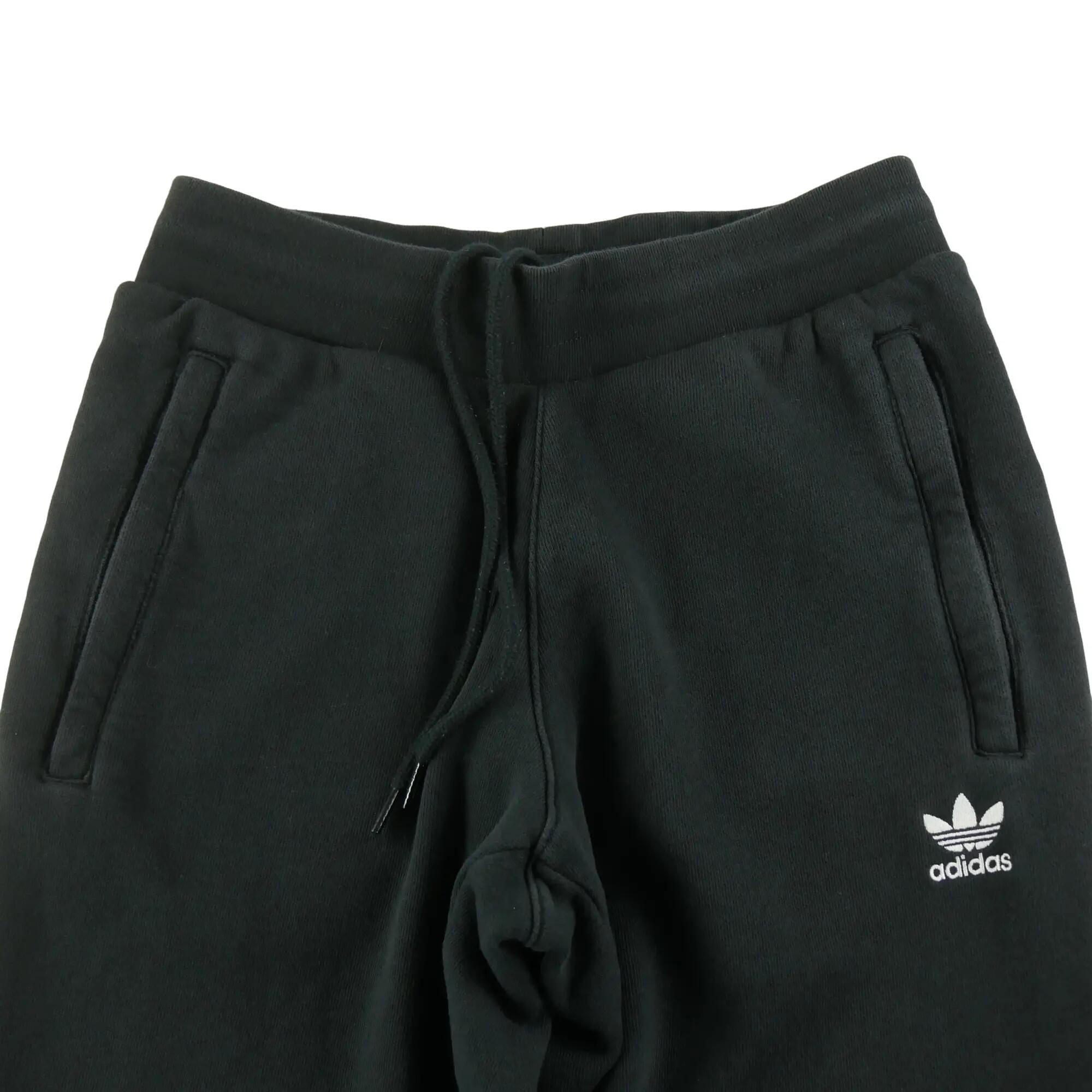 Tweedehands - Adidas jogging heren Essential - Goede staat 6/7