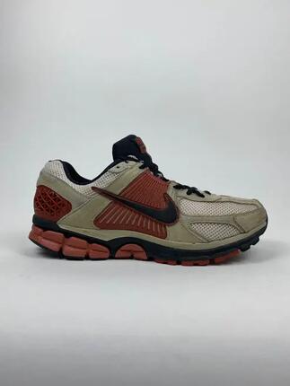 Reconditionné NIKE Baskets Homme, Vomero 5, Kaki Très Bon État