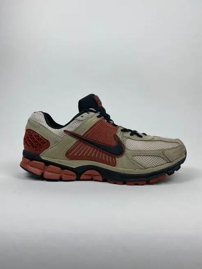Reconditionné NIKE Baskets Homme, Vomero 5, Kaki Très Bon État