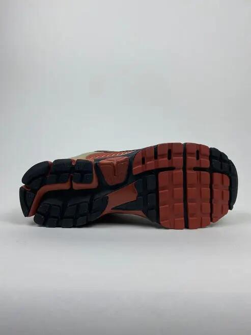 Reconditionné NIKE Baskets Homme, Vomero 5, Kaki Très Bon État 2/4