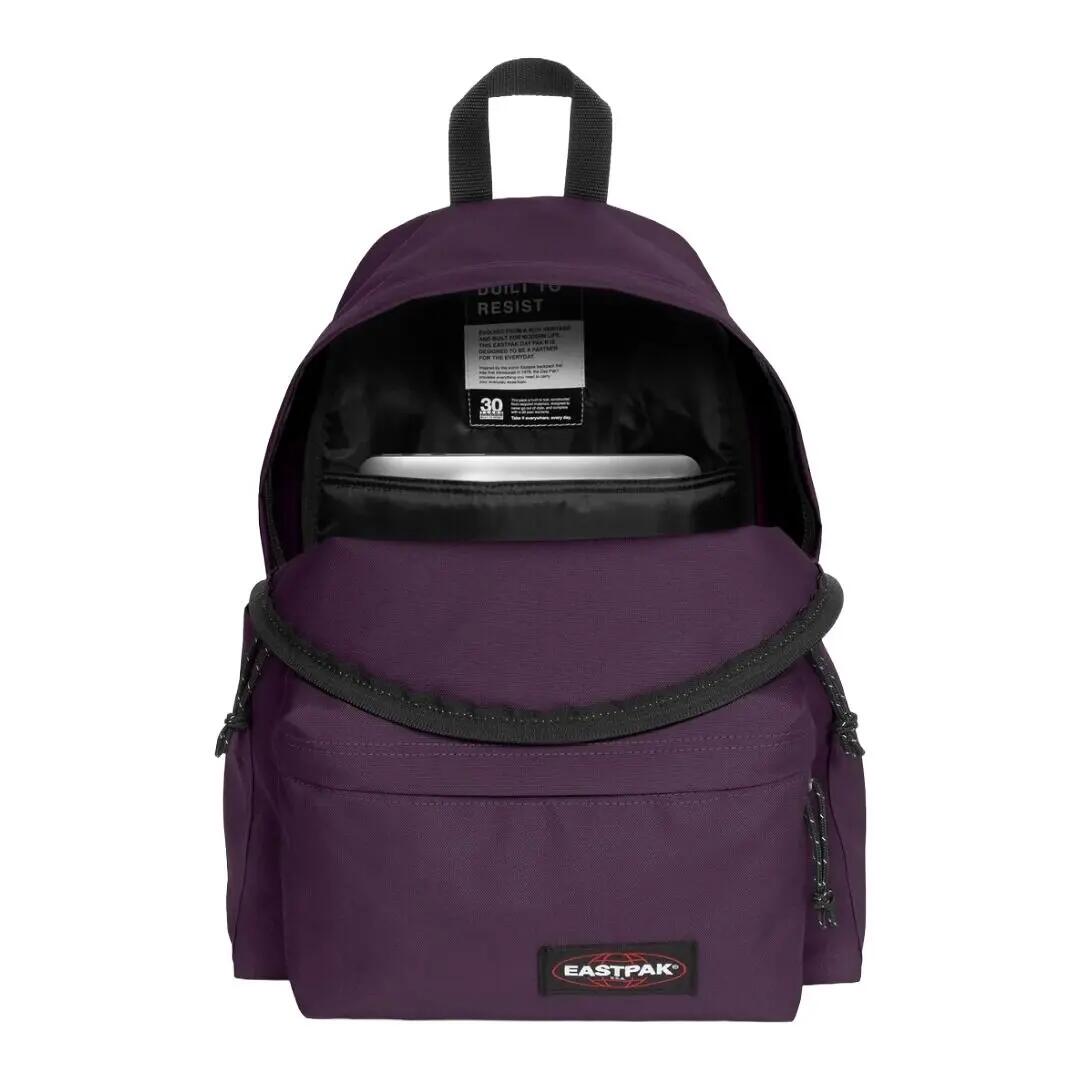 Mochila Morada Eastpak Day Pak''r Blackberry Purple 22L con Bolsillo para Portá 2/4