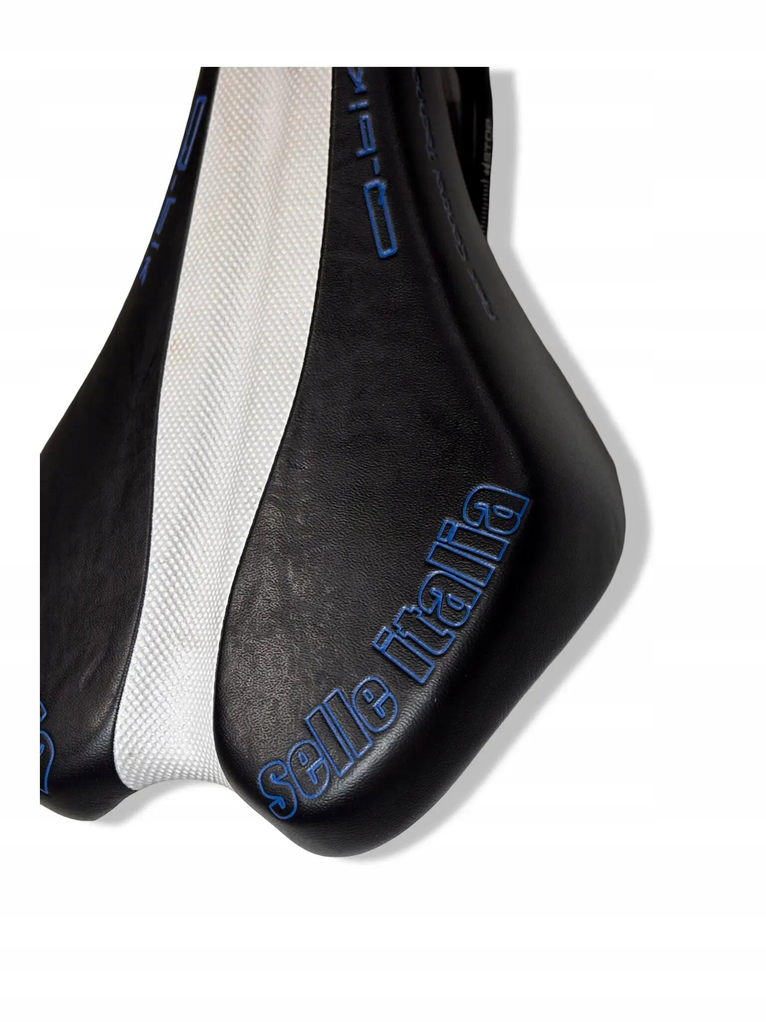 Sillín SELLE ITALIA Q-BIK FLEX CONTROL negro y blanco 4/9