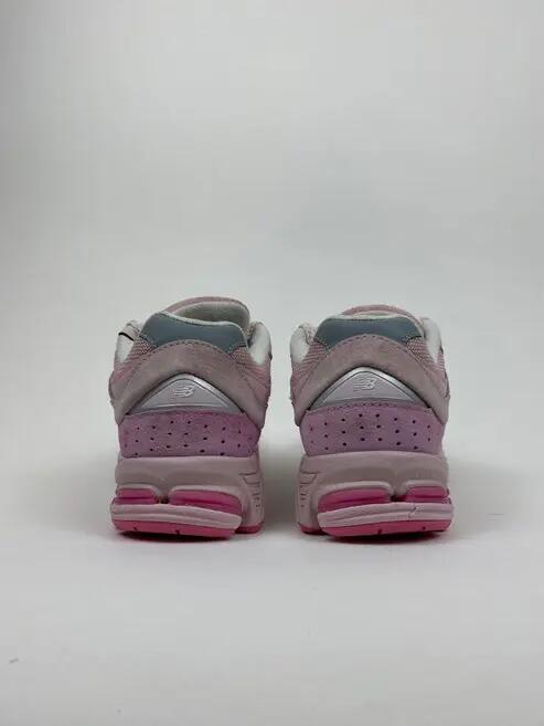 Reconditionné NEW BALANCE Baskets Femme, 2002R, Rose Très Bon État 3/4