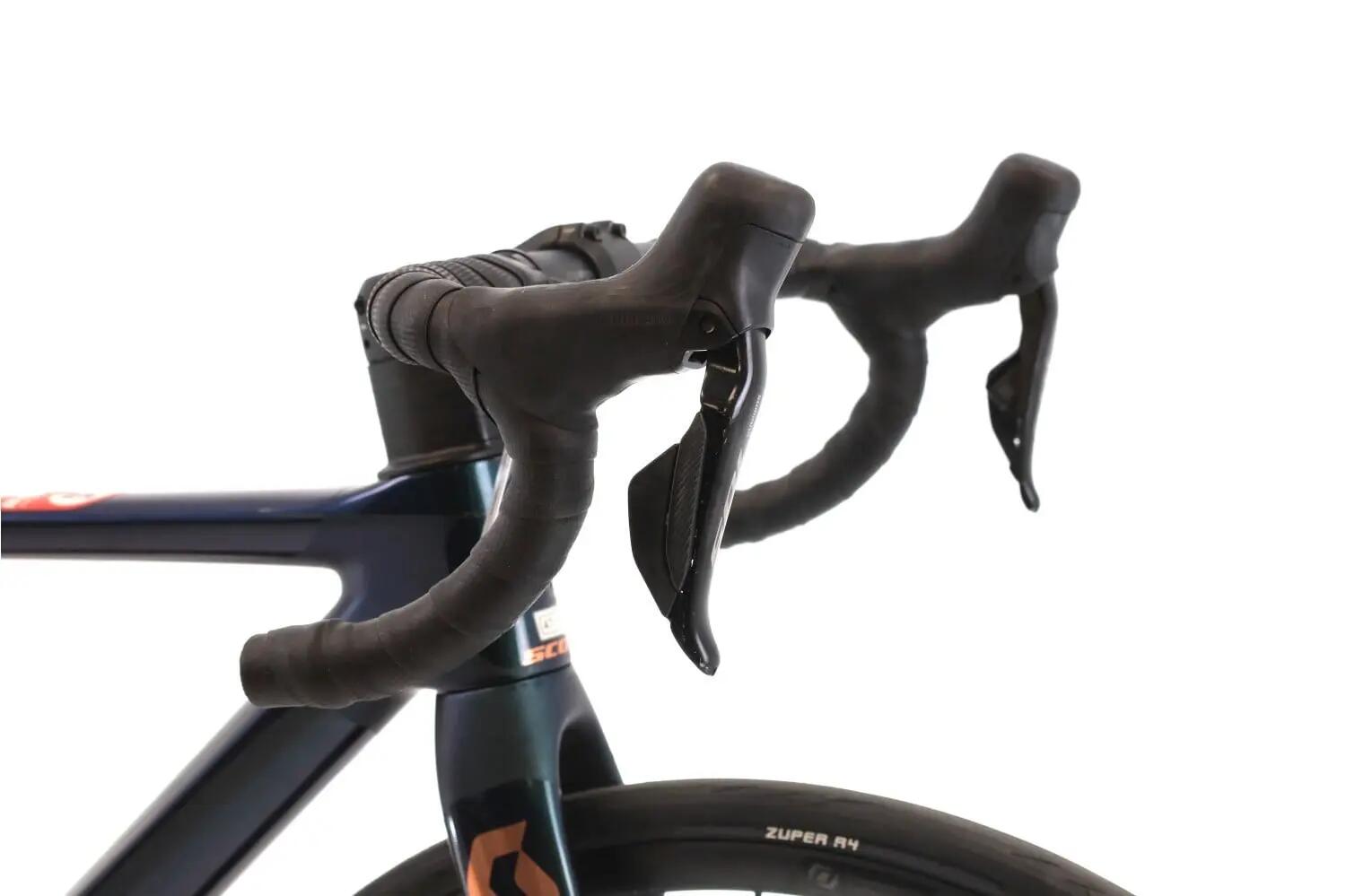 Segunda Vida · Bici estrada ·  Contessa Addict 15 Di2 12V · Muito bom estado 6/8