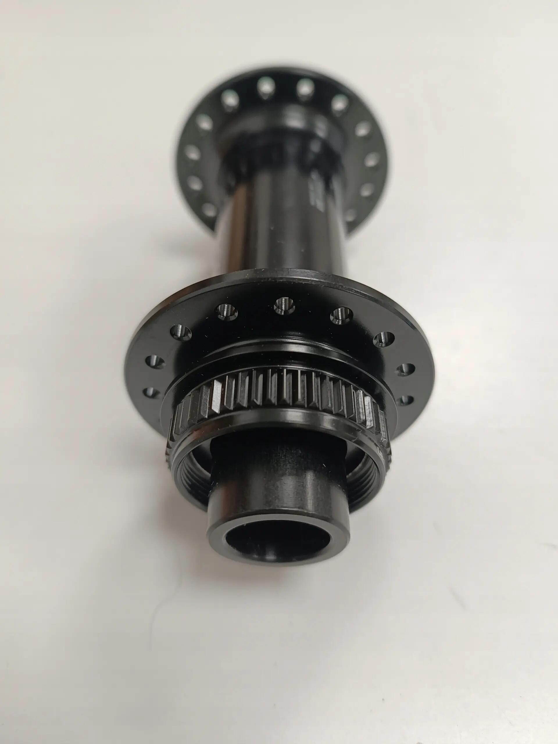 Cubo dianteiro DT Swiss 370 BOOST Centerlock para MTB 3/7