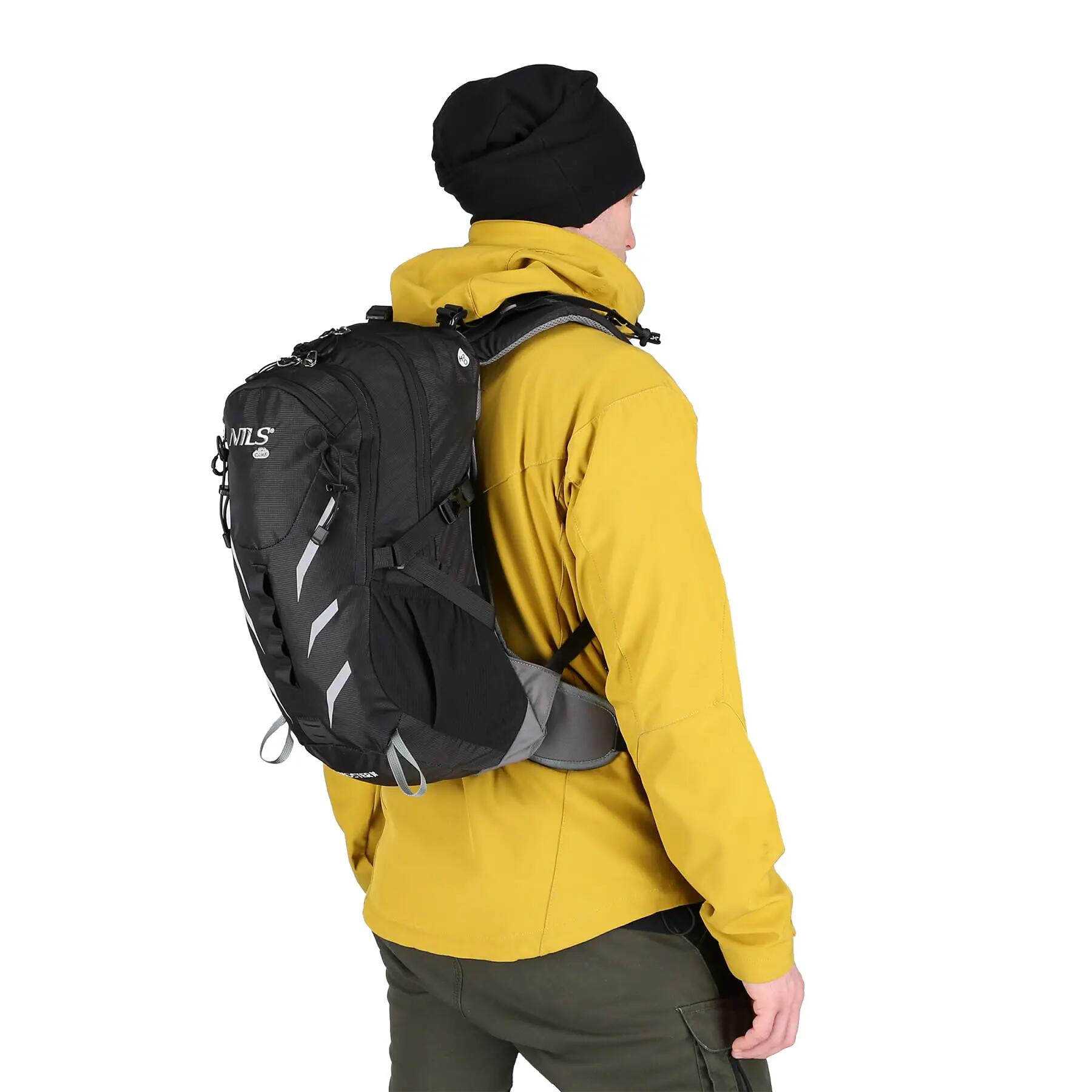 Wanderrucksack  Ghoster 20L NILS CAMP NC1942 mit Regenschutz und Air Flow System 14/15