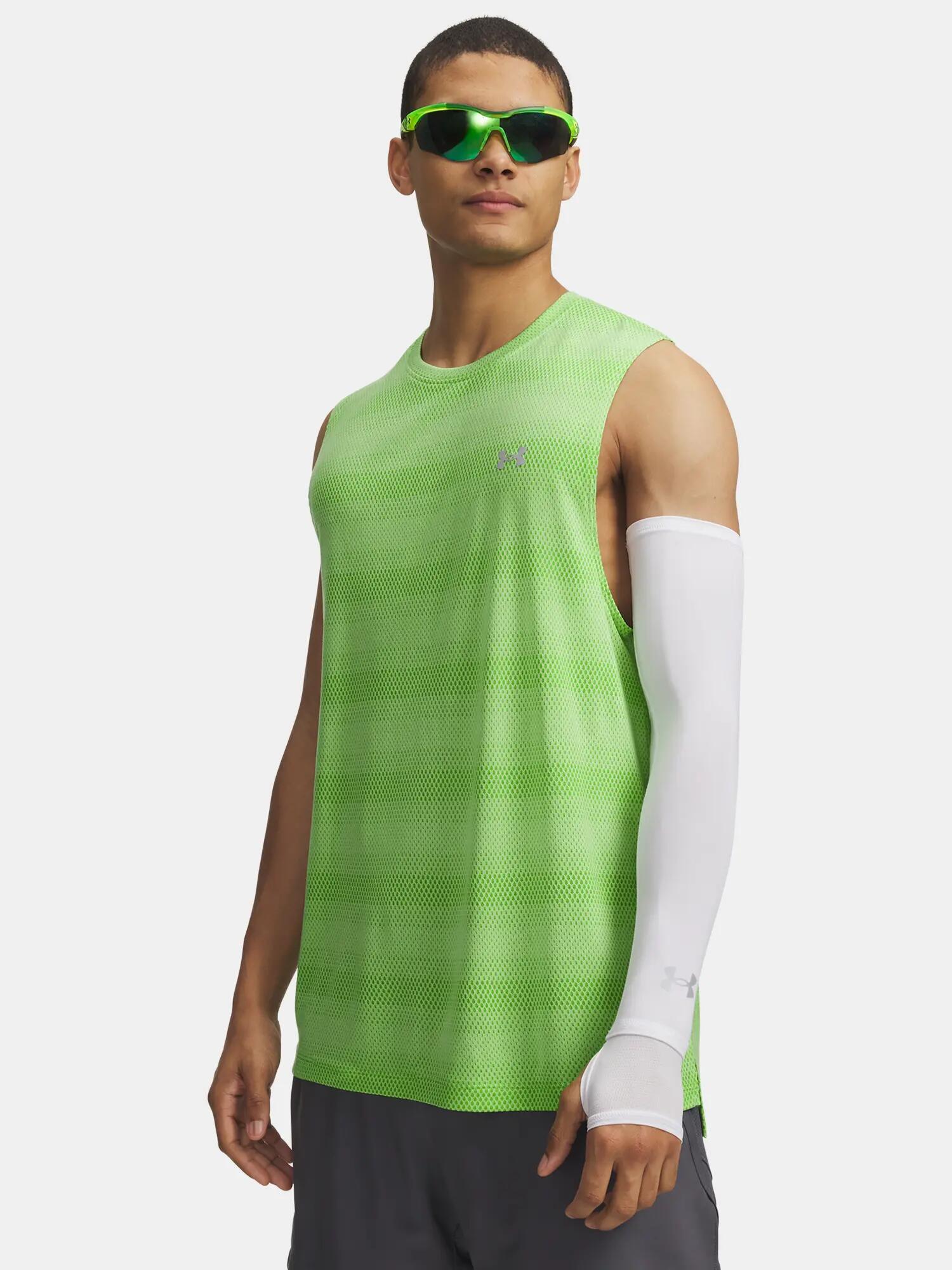 UNDER ARMOUR picture