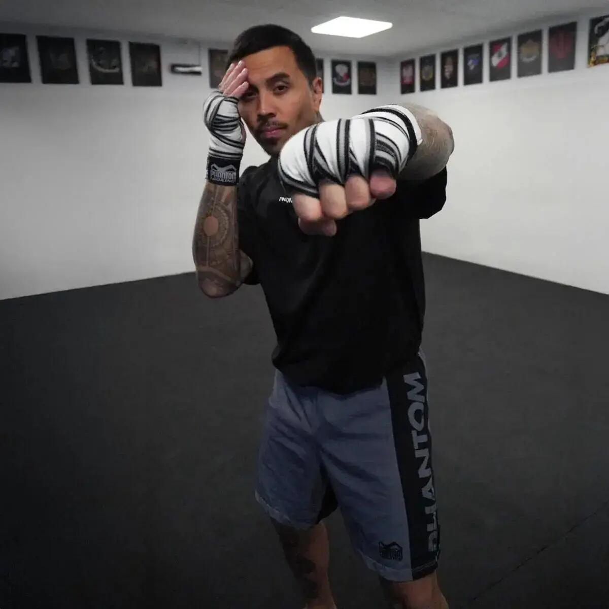 Boxing Hand Wraps Phantom MT-Pro – Black – 250 cm 4/5