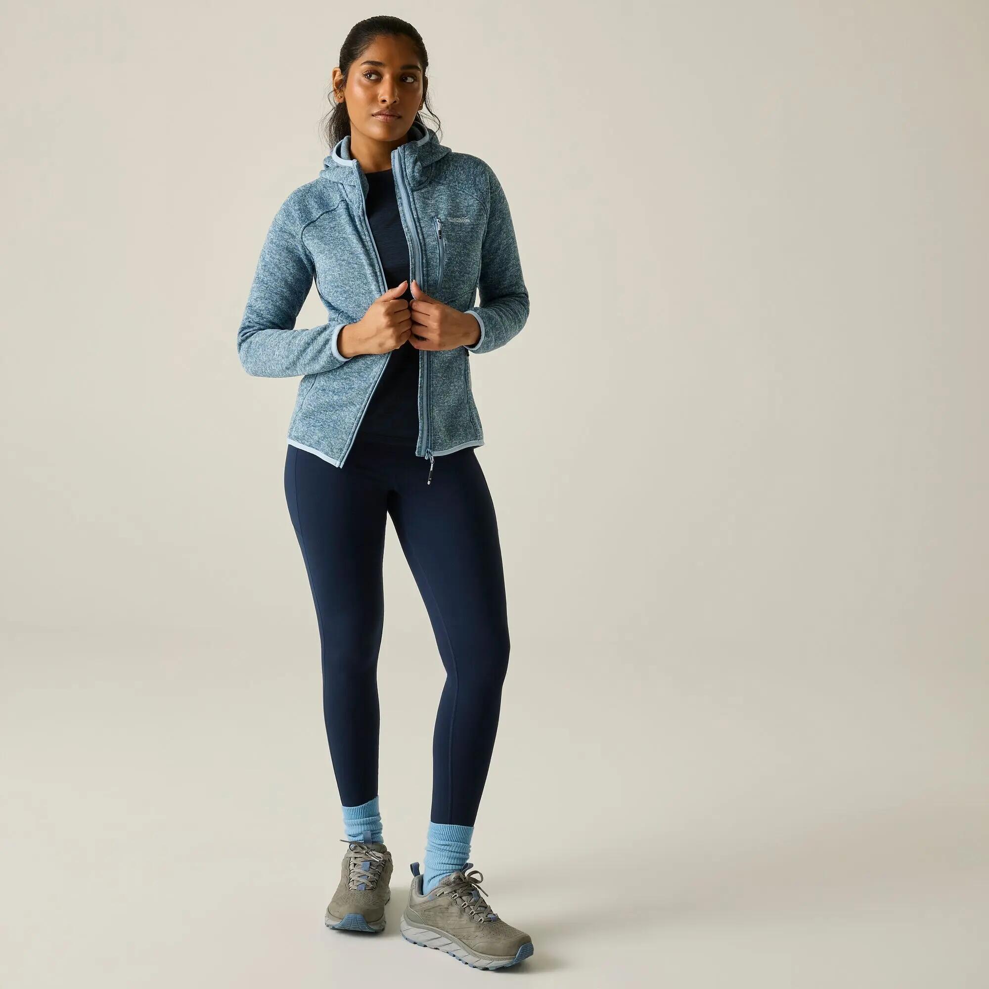 Felpa leggera con cappuccio e zip completa da donna Newhill 5/10