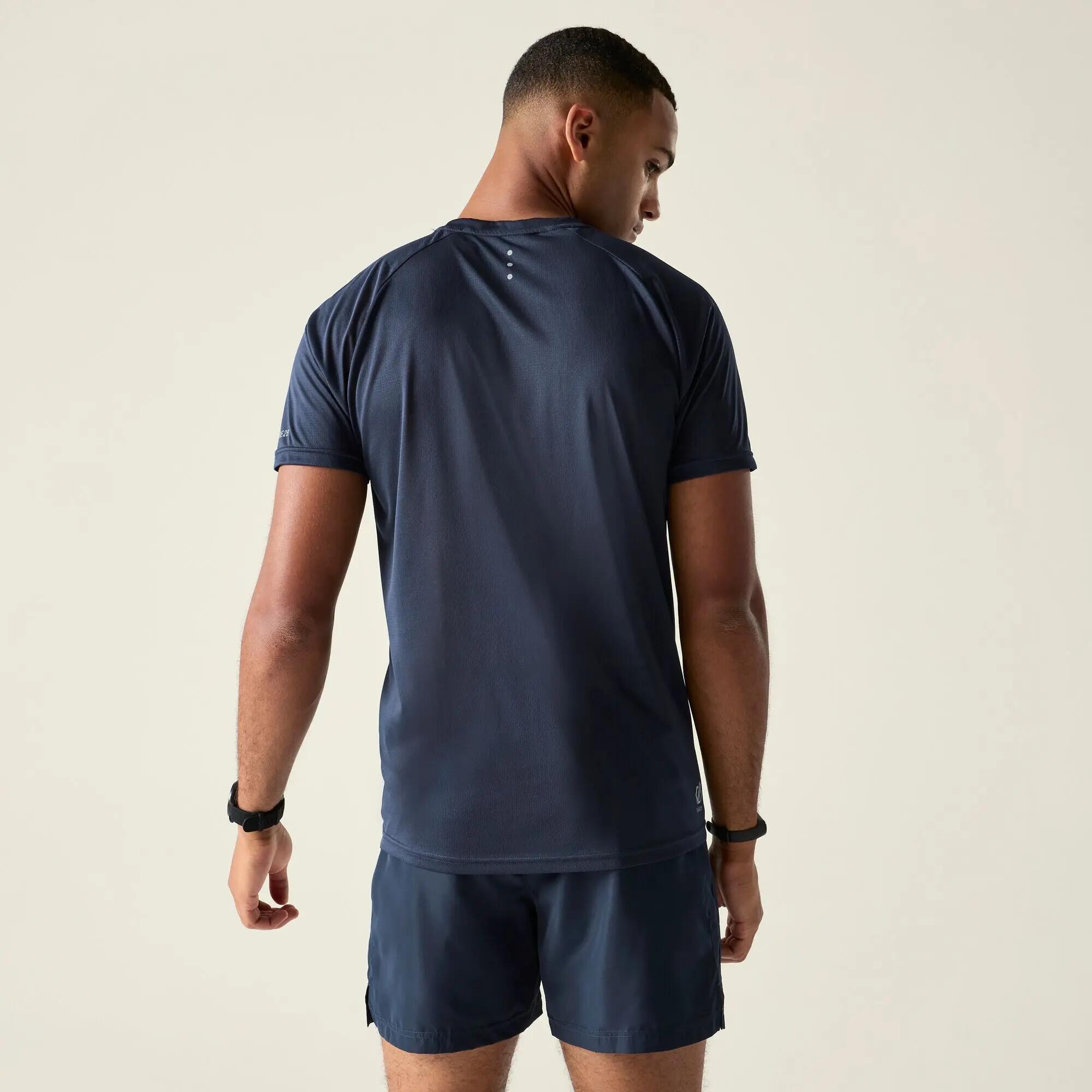 T-shirt Korte Mouwen Wandelen Heren 2/8
