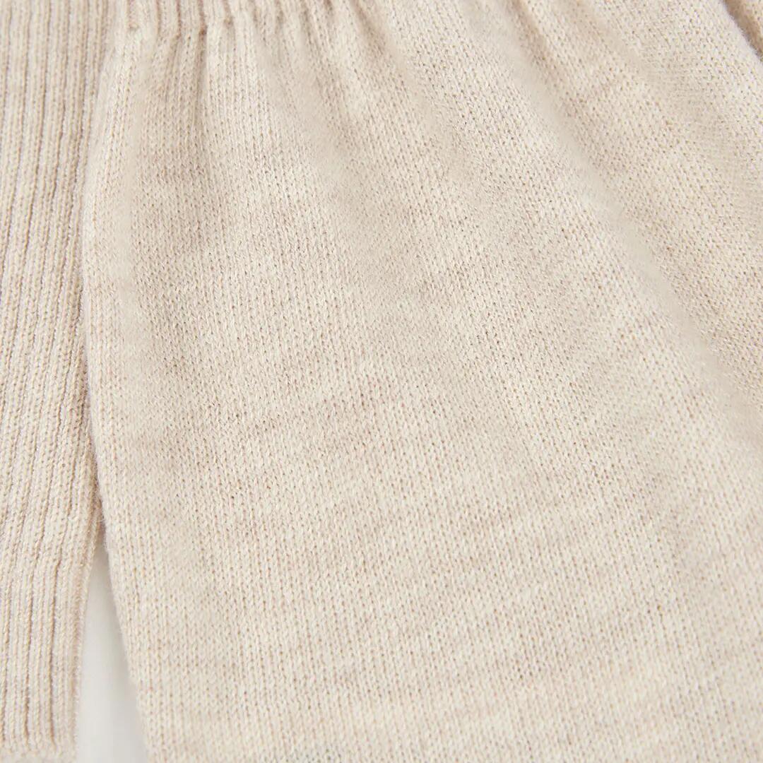 Vestido beige con flores de crochet 4/4