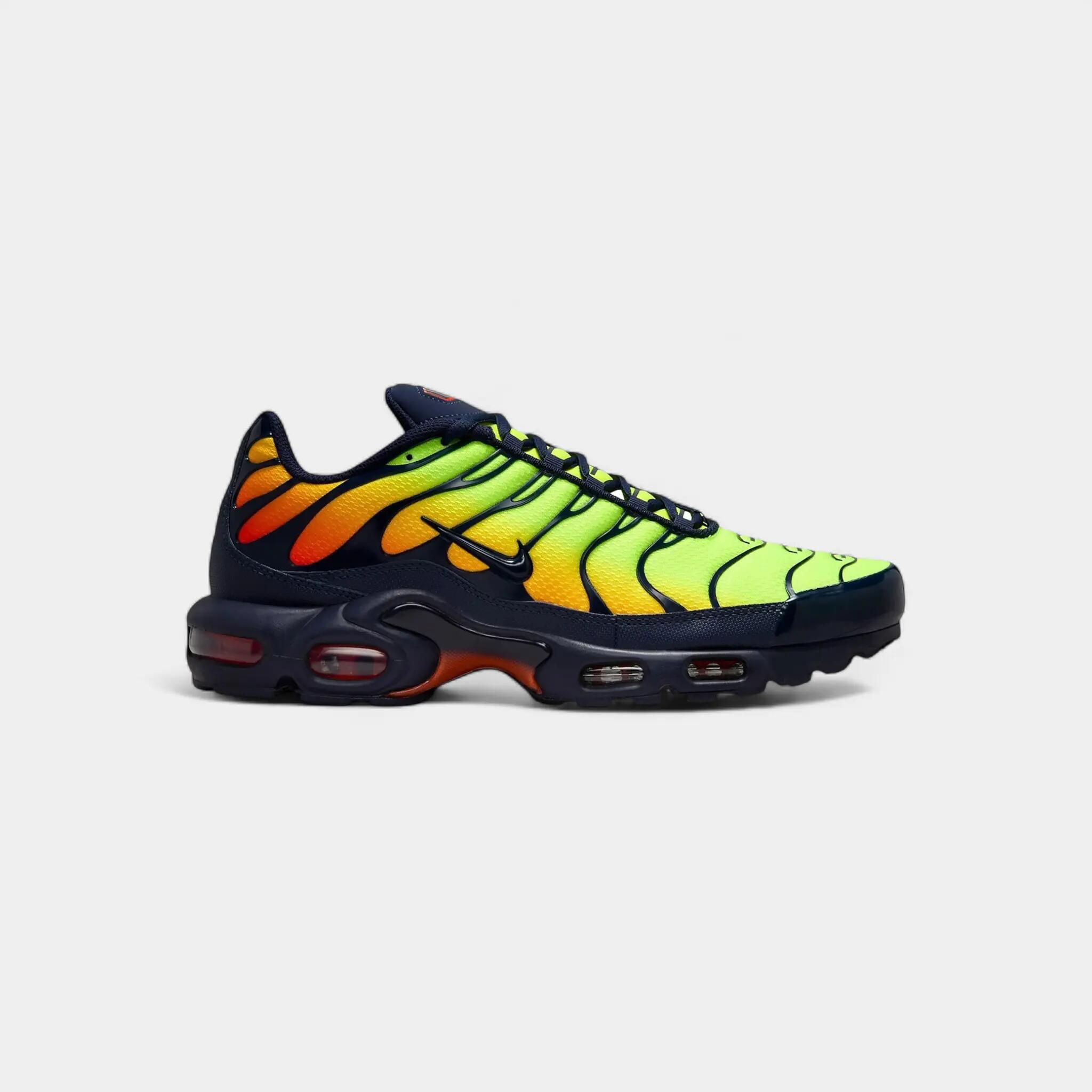 NIKE picture