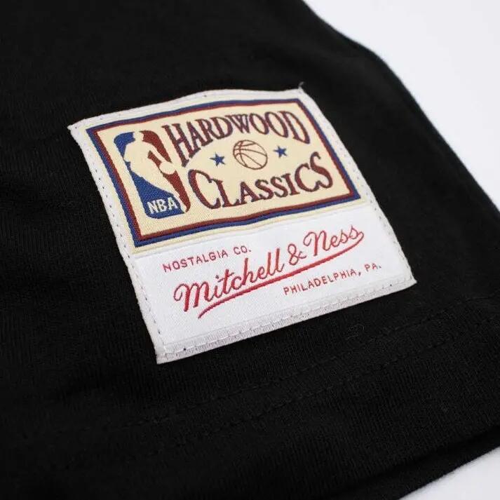 T-shirt Mitchell & ness modèle BMTRINTL1074-TRAVCBLCK pour unisexe 6/7