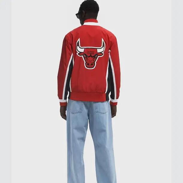 Giacca Mitchell & Ness NBA Authentic Warm Up JKT Bulls 1992 5/7