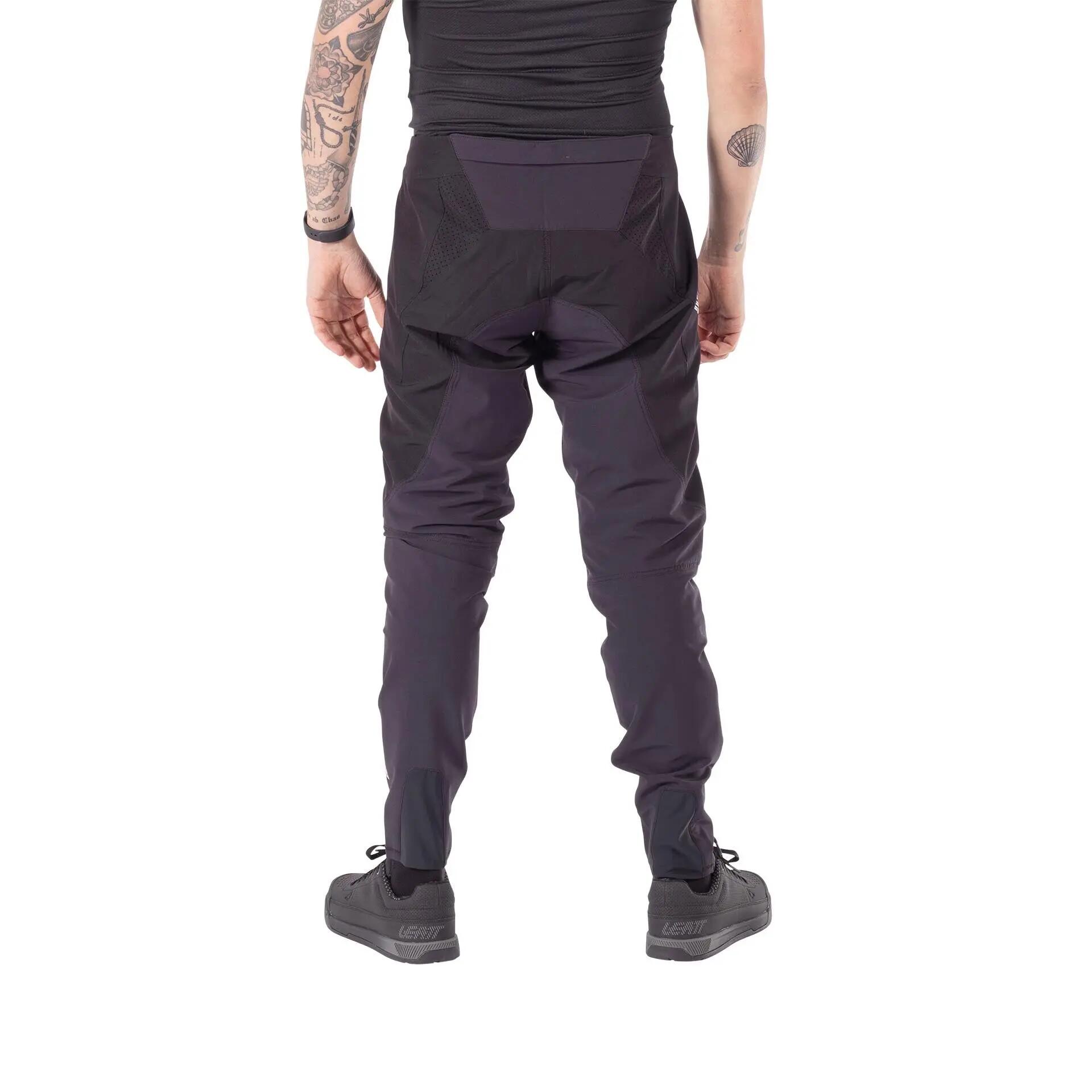 Conjunto MTB 1.0 cómodo y transpirable  Negro Hombre 7/8