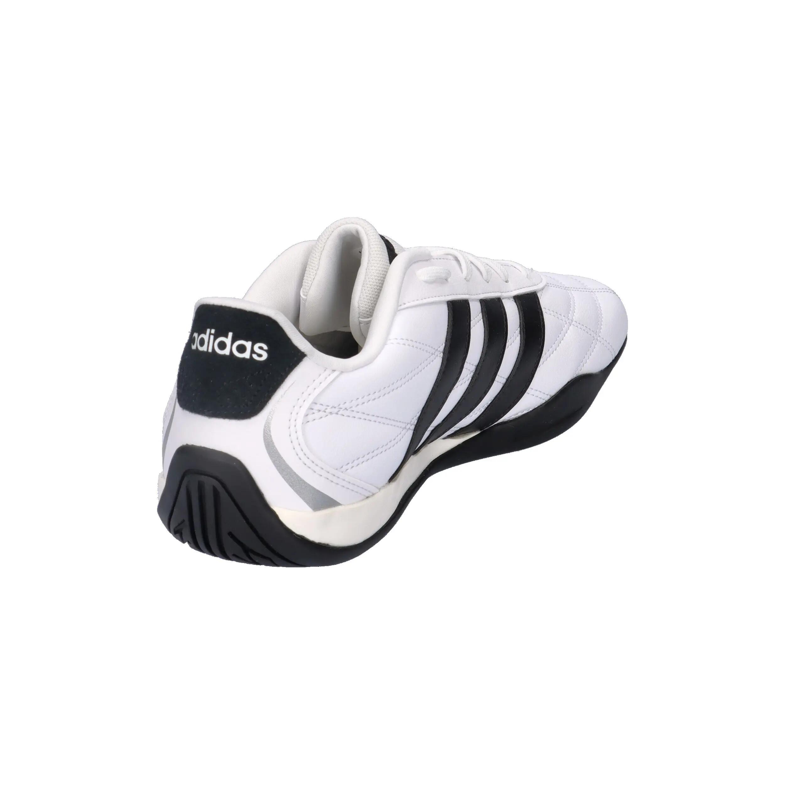 Scarpe Adidas modello HQ9160 per uomini 13/14