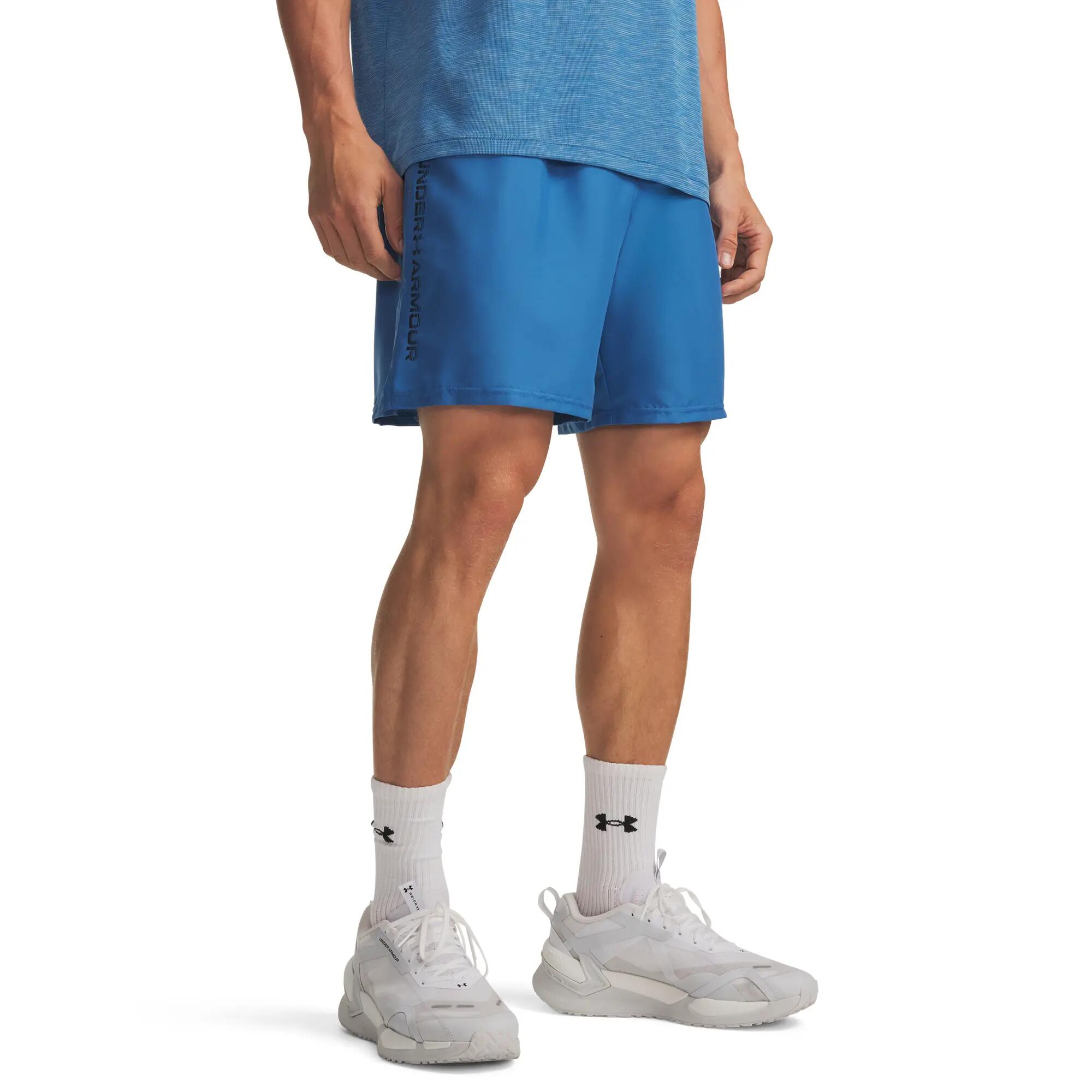 UNDER ARMOUR picture