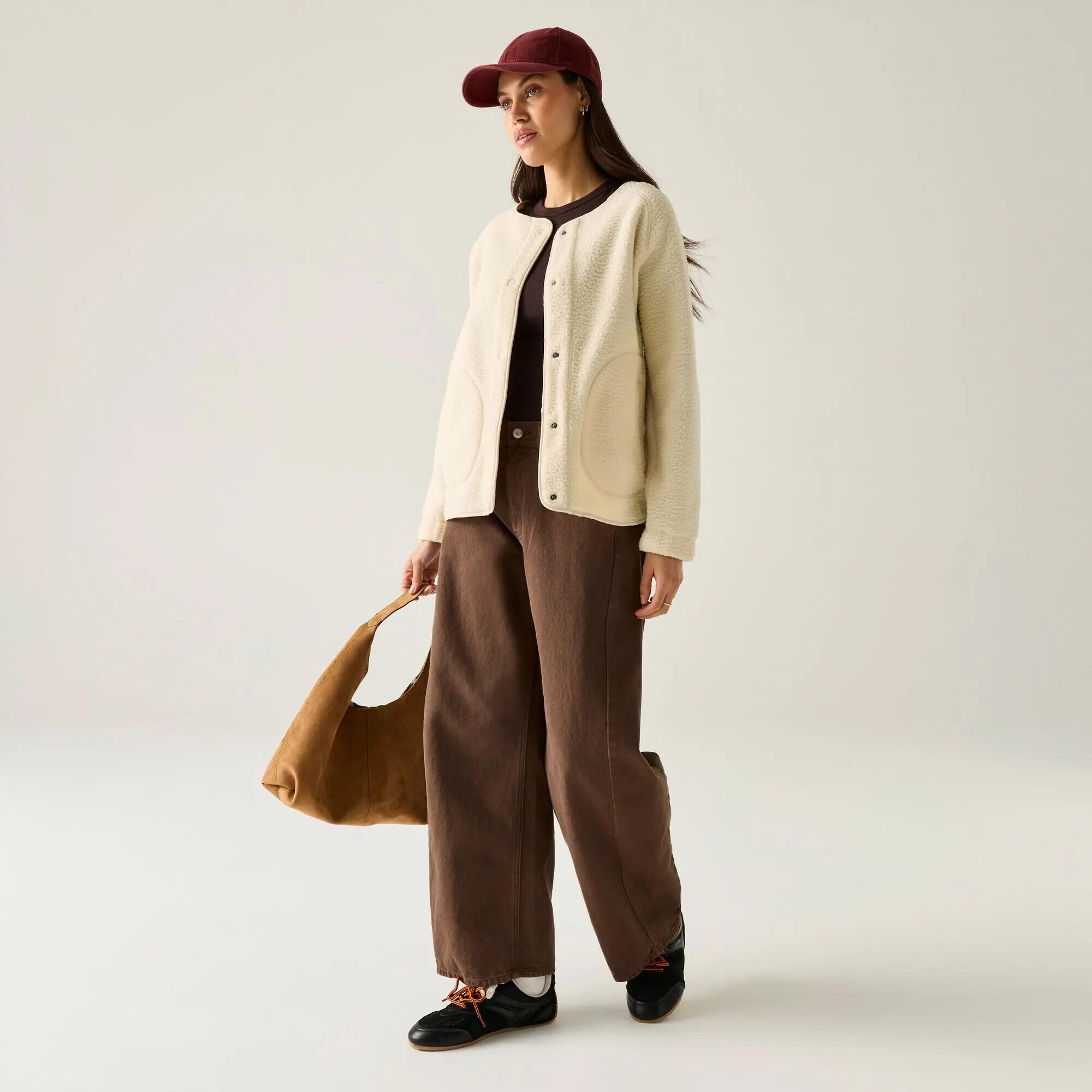Damen-Fleecejacke mit durchgehender Knopfleiste von Lea 2/11