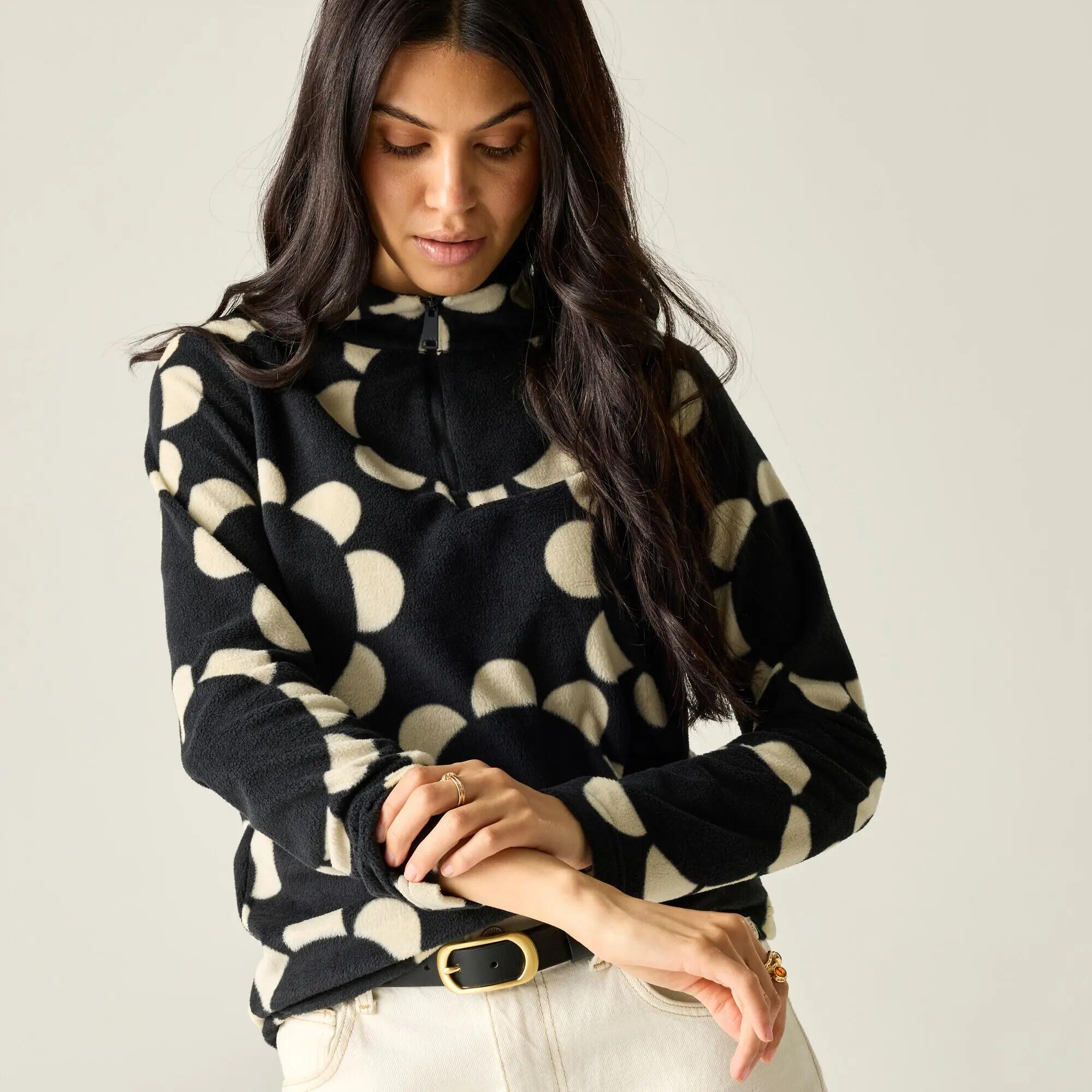 Forro polar estampado con media cremallera de Orla Kiely 6/10