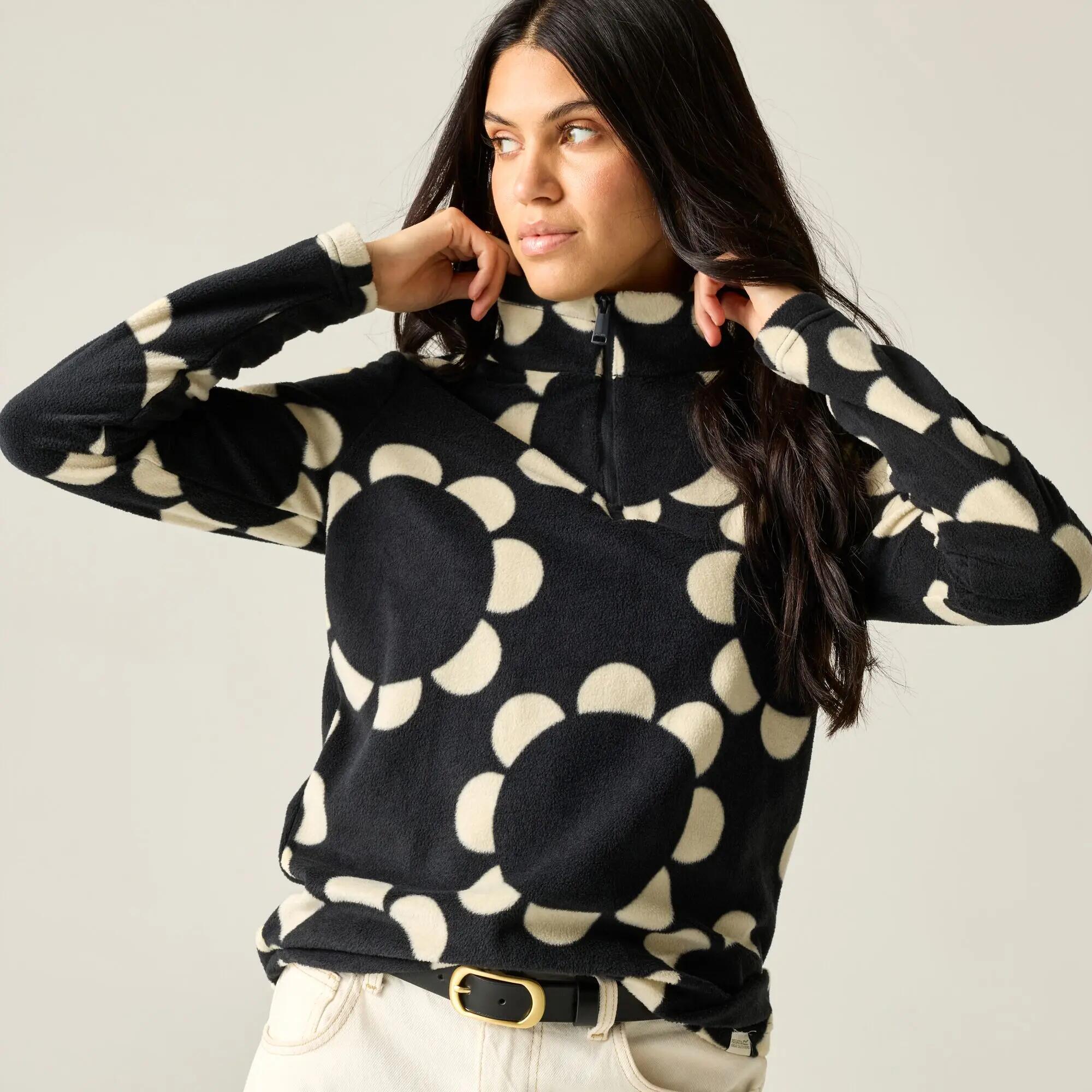 Forro polar estampado con media cremallera de Orla Kiely 4/10