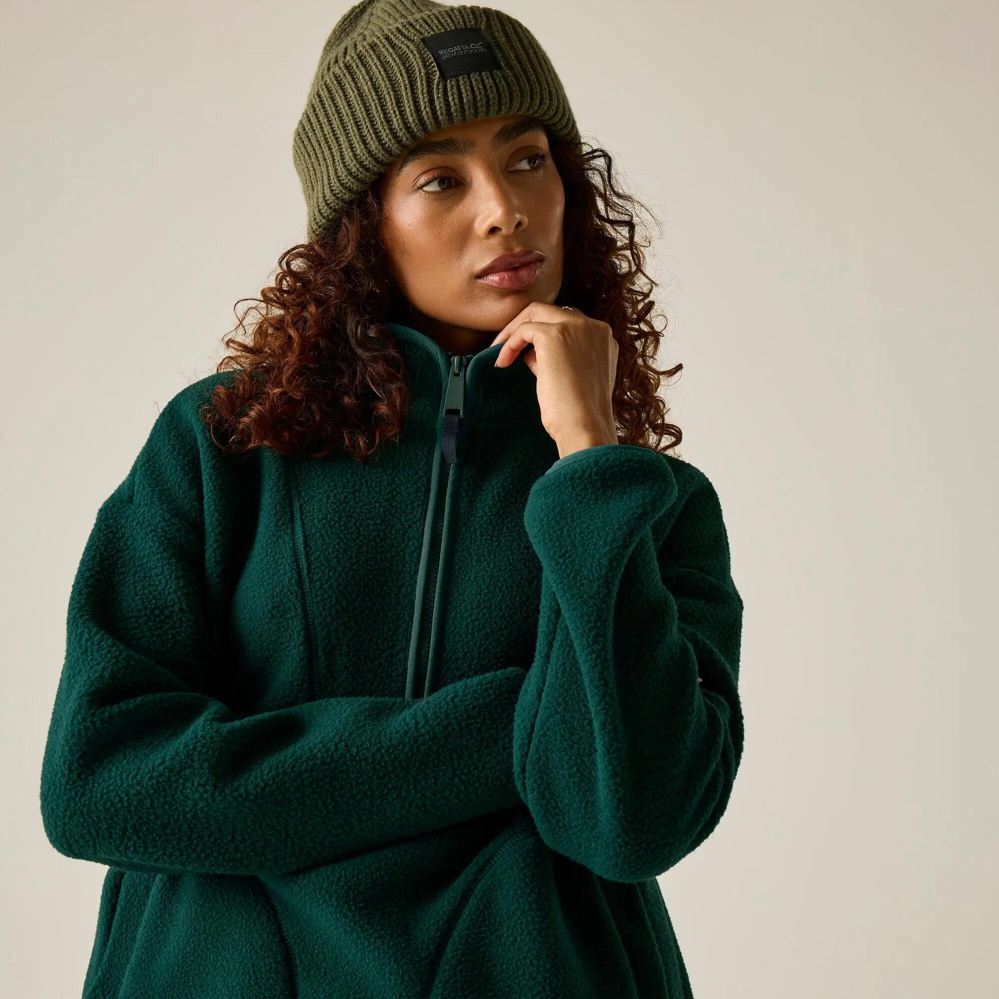 Sudadera larga de forro polar con media cremallera para mujer de Frankie Borg 2/12