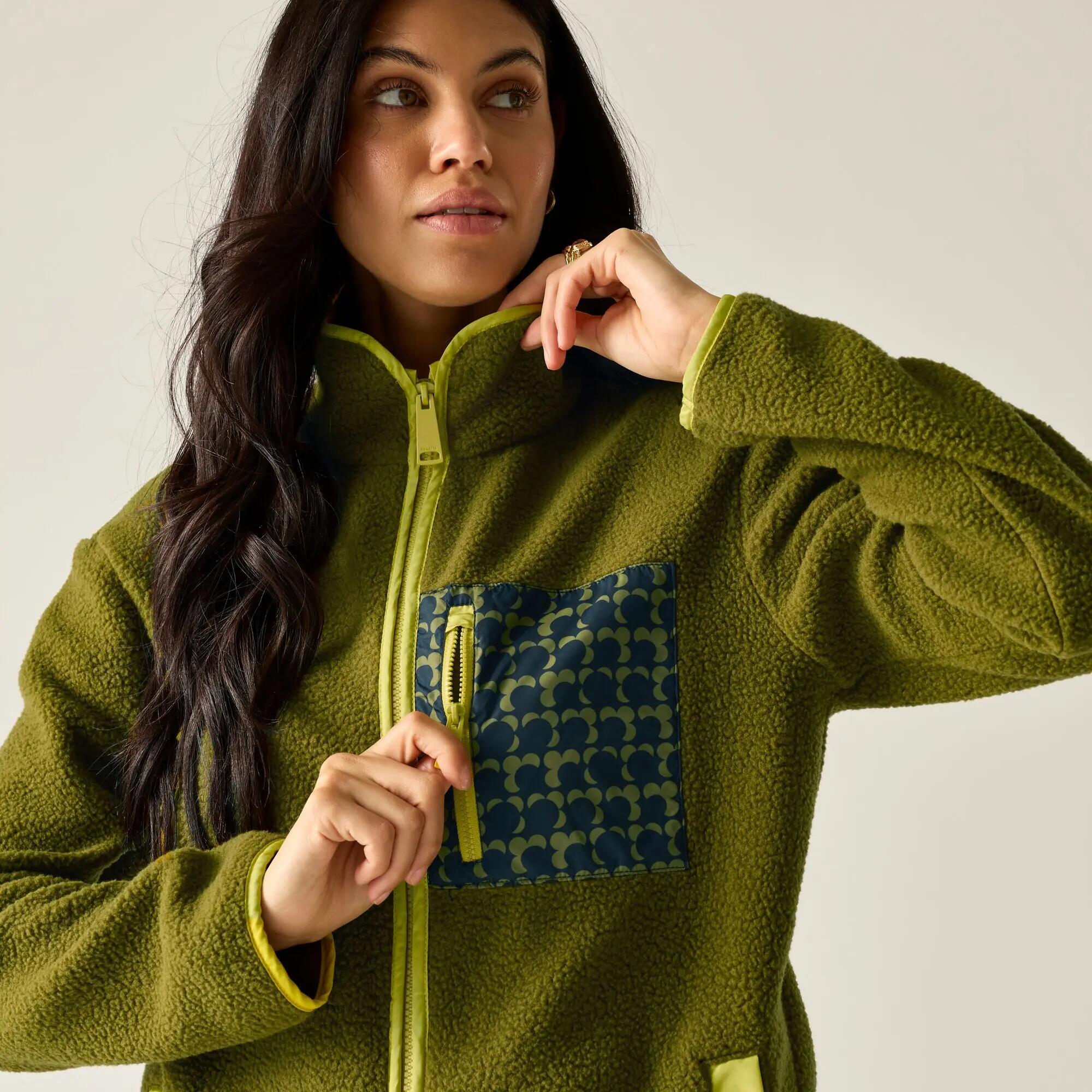 Forro polar con cremallera completa y estampado de borrego de Orla Kiely 5/10