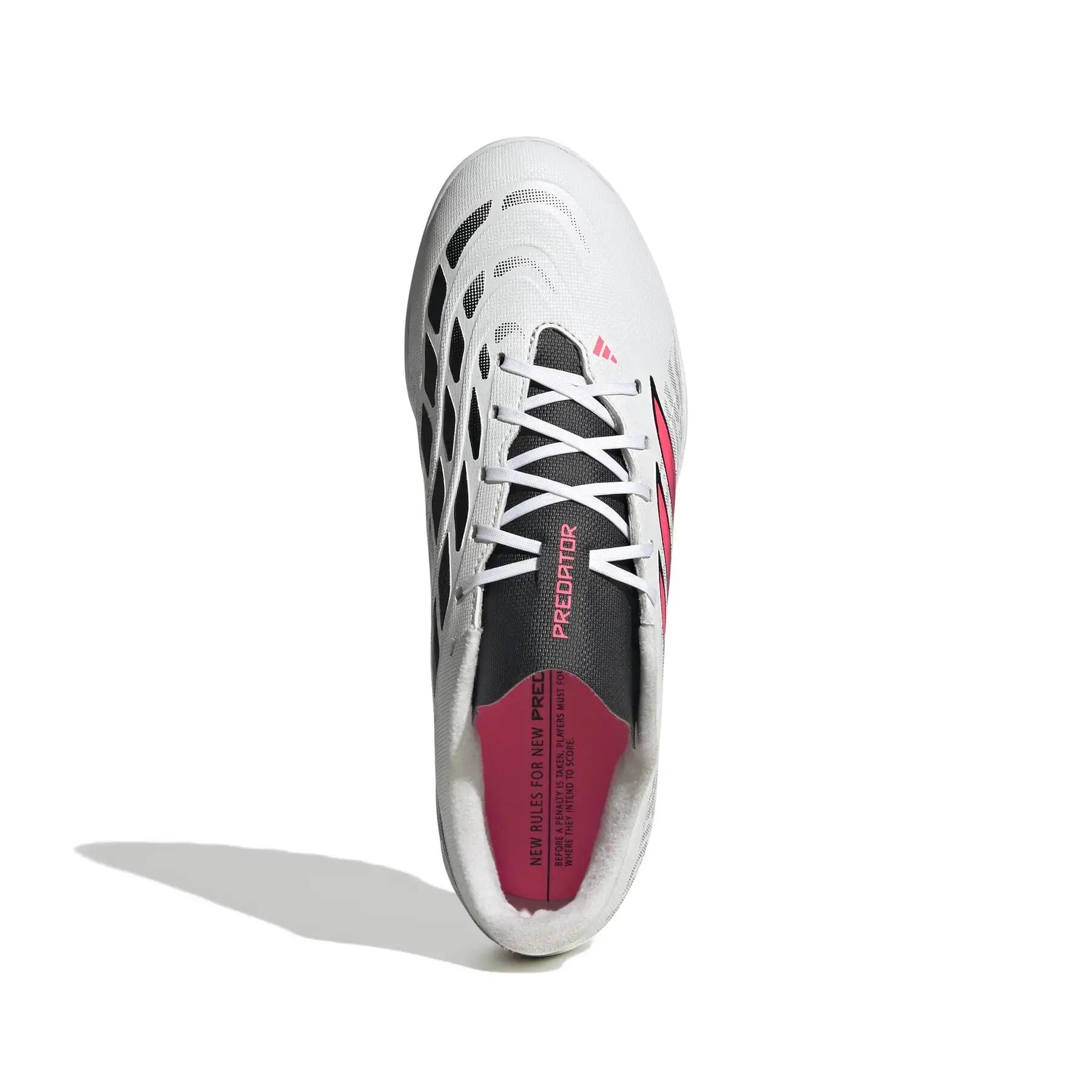Buty piłkarskie adidas Predator Club Turf 5/7