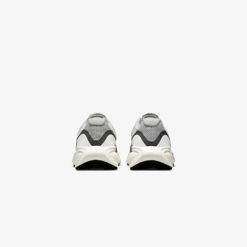 Buty sportowe Nike Revolution 8 6/7