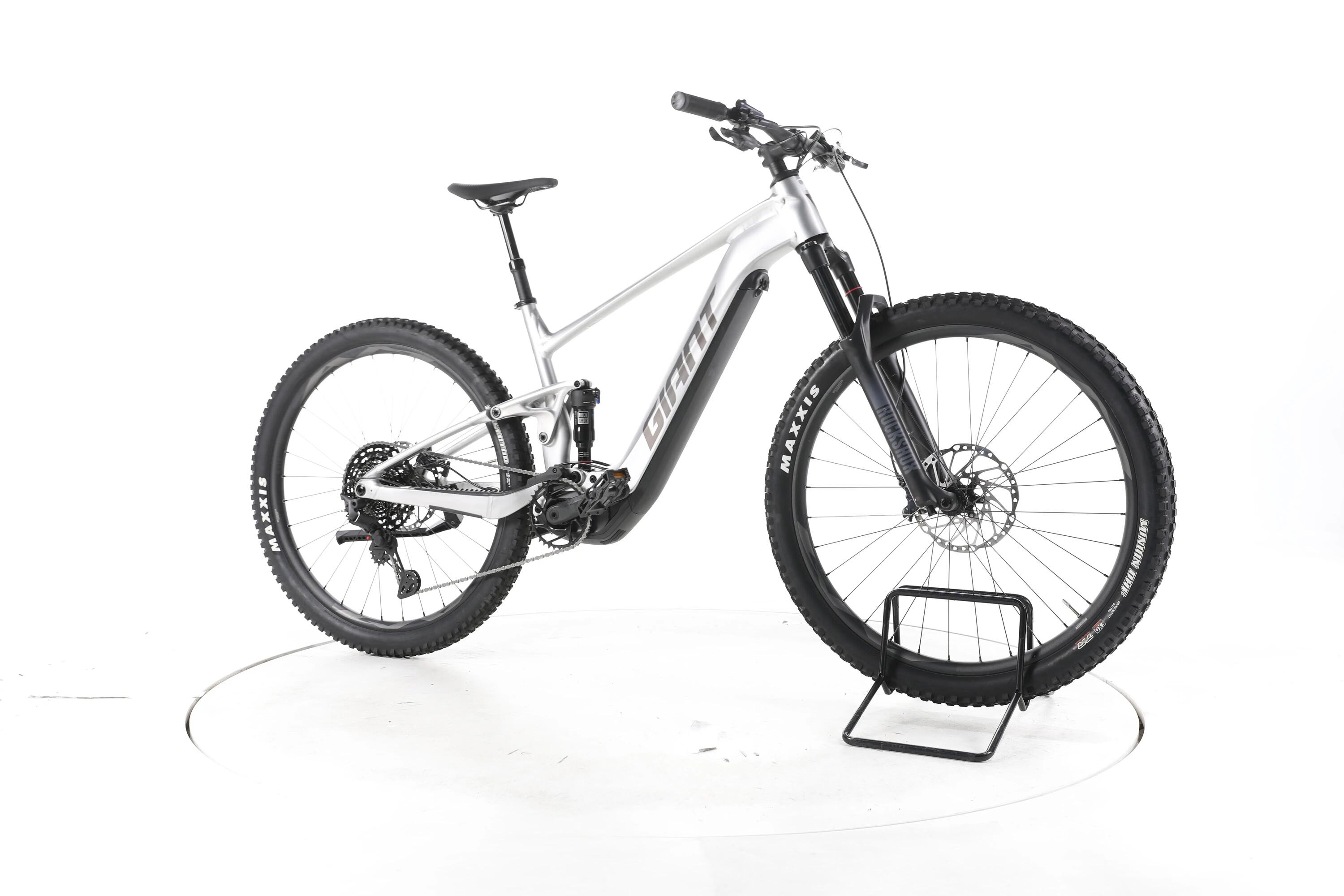 Segunda vida - Giant Stance E+ Pro 0 E-Bike Fully 2024 - Muy buen estado 2/7