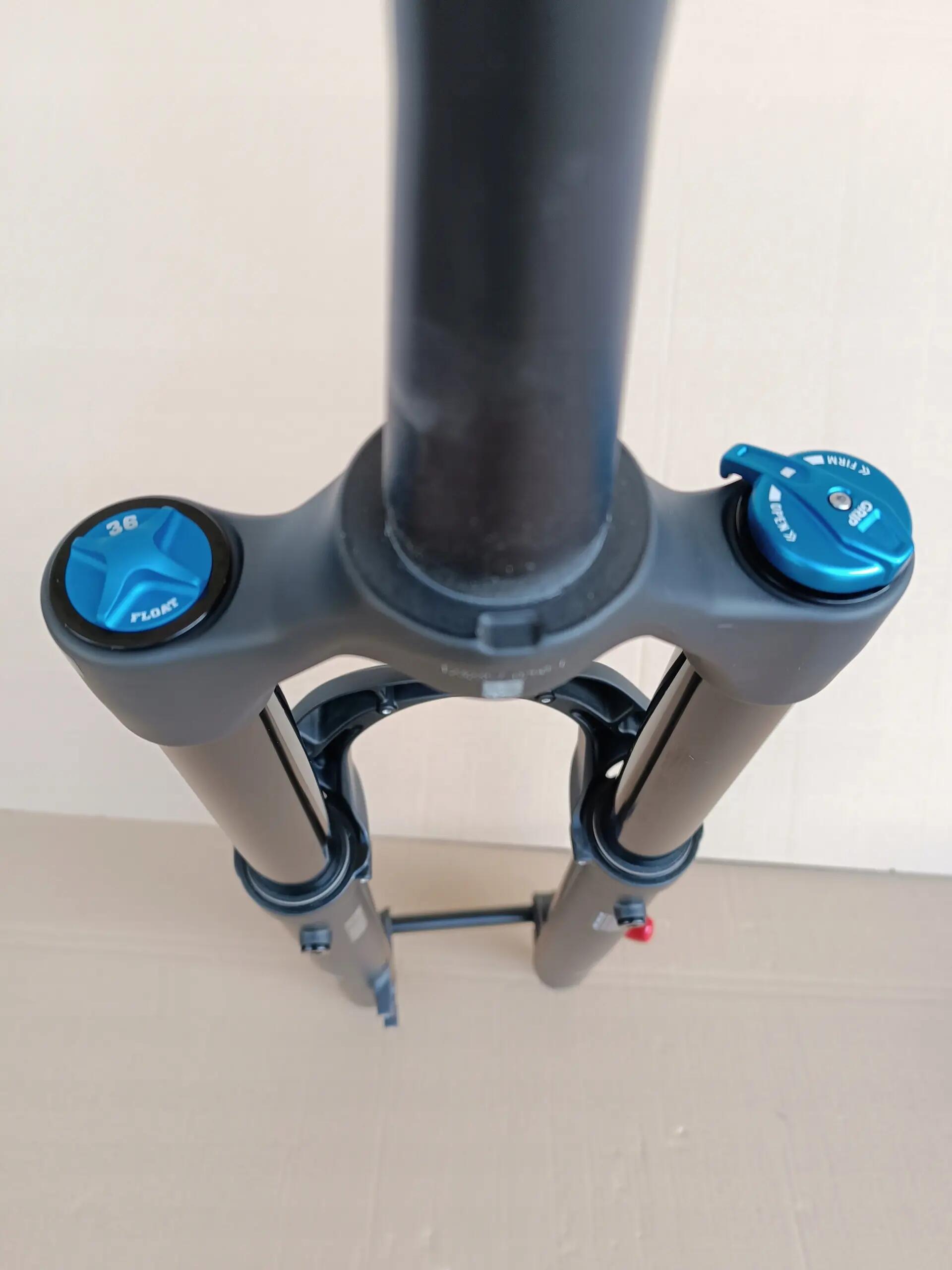 Ammortizzatore per bicicletta FOX 36 Float Performance 6/11