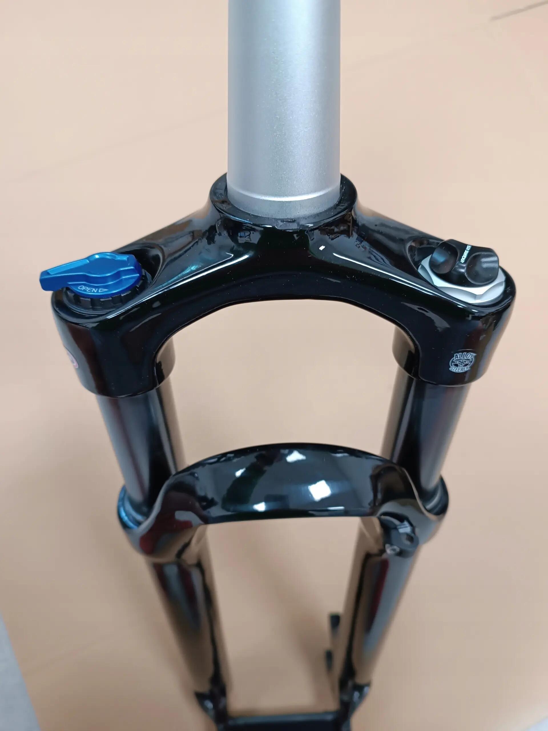 Ammortizzatore per bicicletta SR Suntour LOR-DS TAPERED 3/8