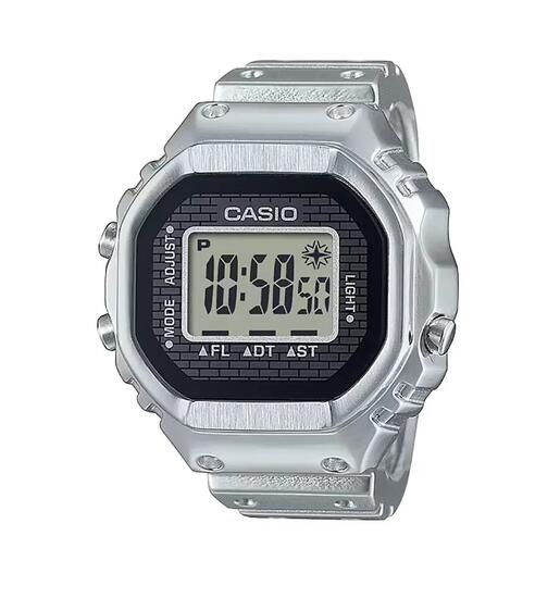 Casio Digitaal Horloge Zilverkleurig/LCD CRW-001-1ER