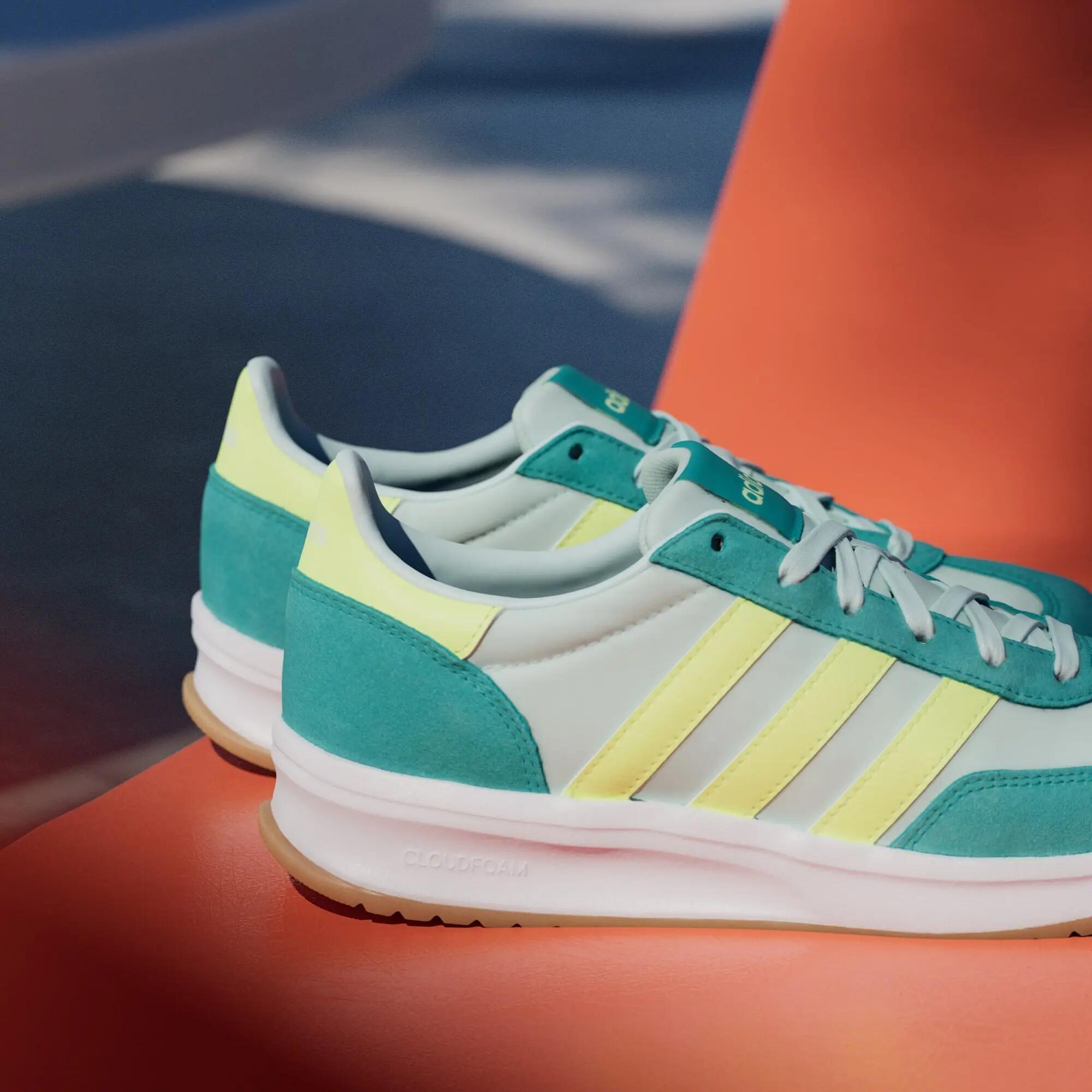 RUN 70s 2.0 Shoes 15/16