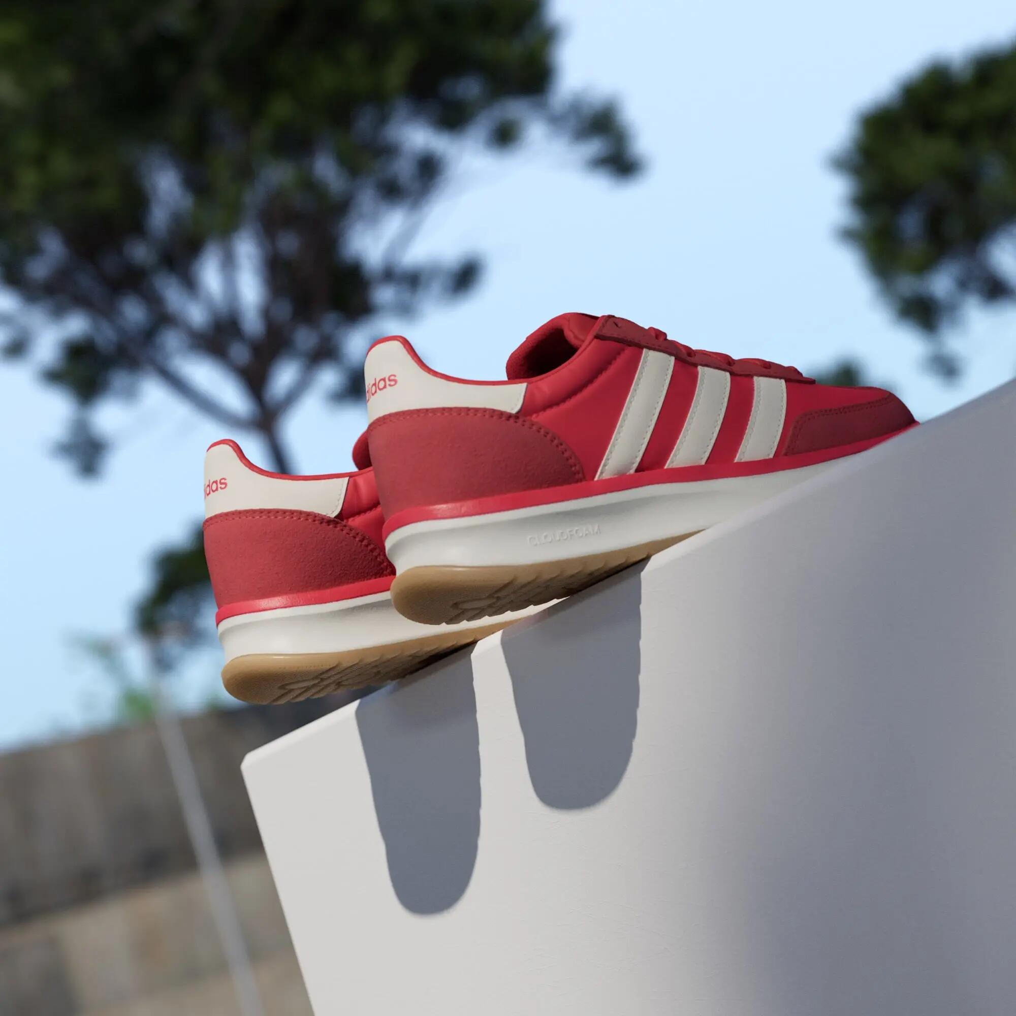 Sapatilhas RUN 70s 2.0 6/15