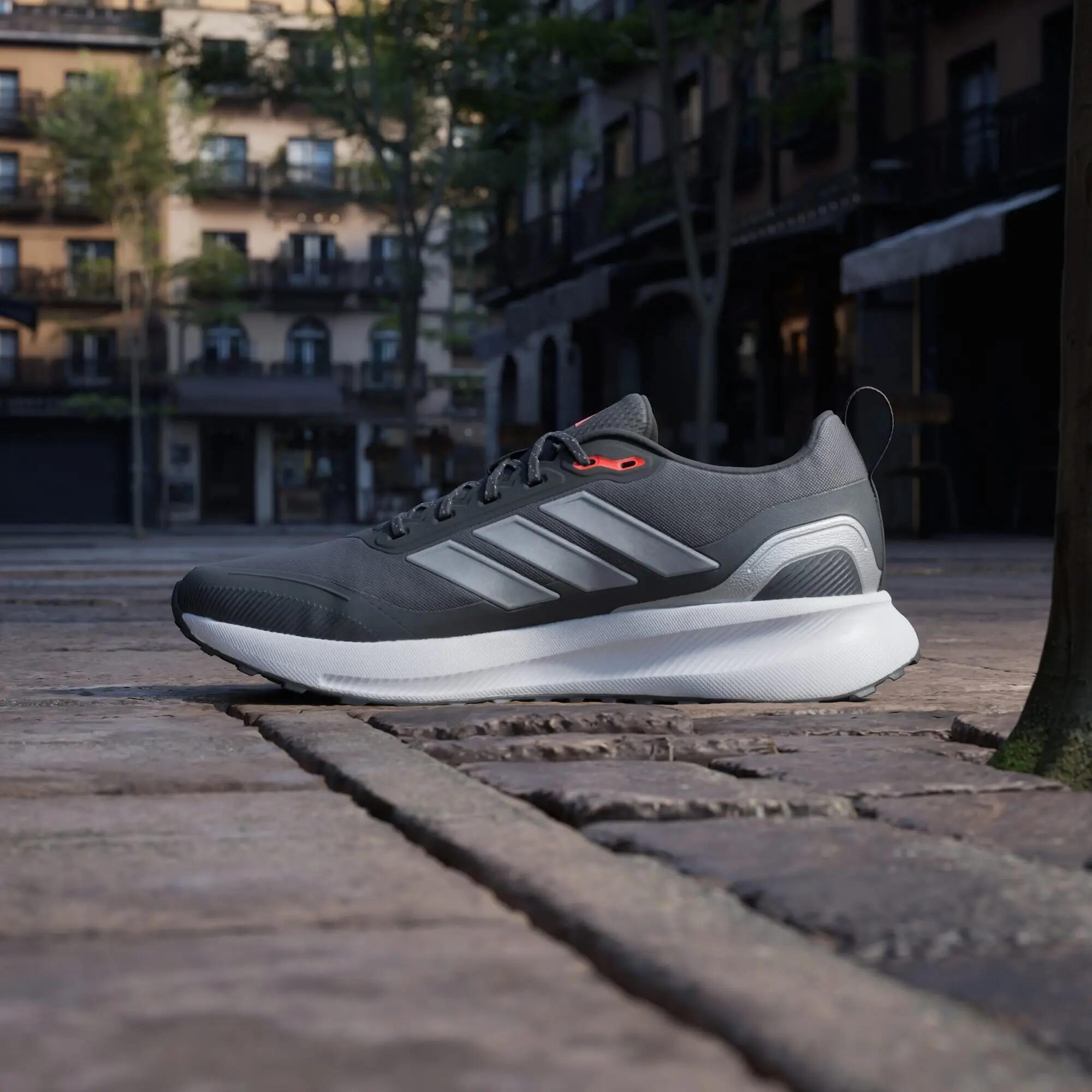 Runfalcon 5 TR Laufschuh 5/16