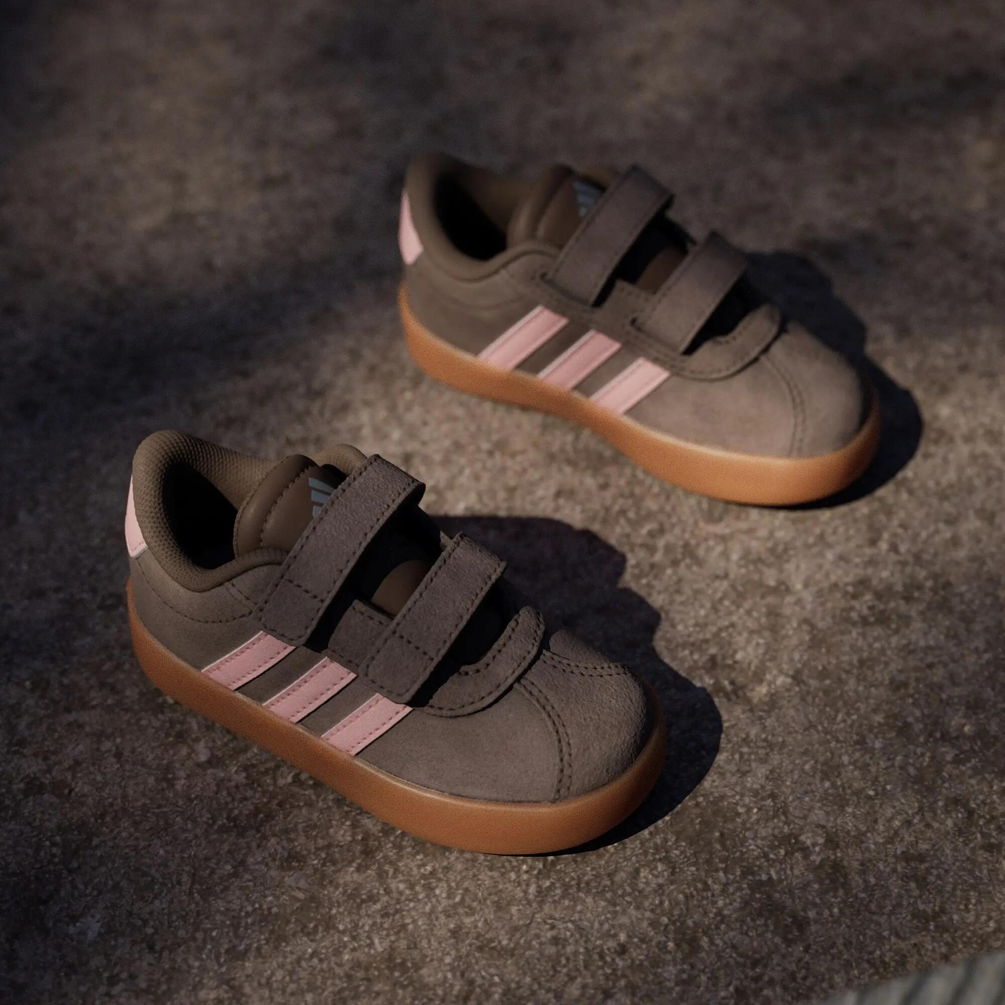 VL Court 3.0 Shoes 4/15