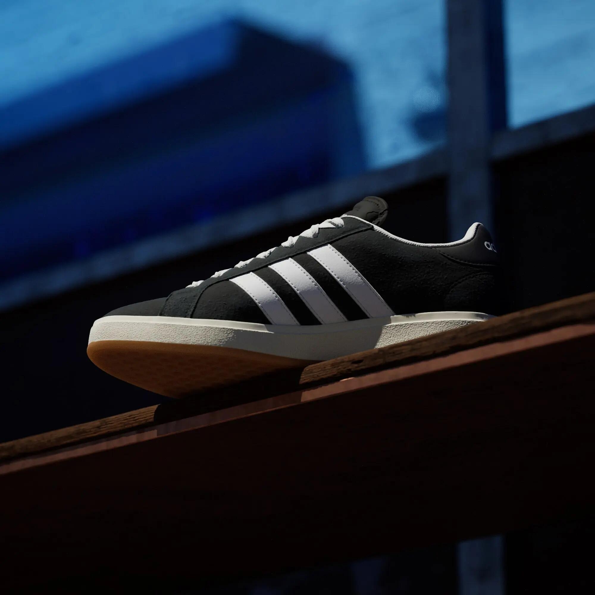 Grand Court Base 00s Schuh 5/16