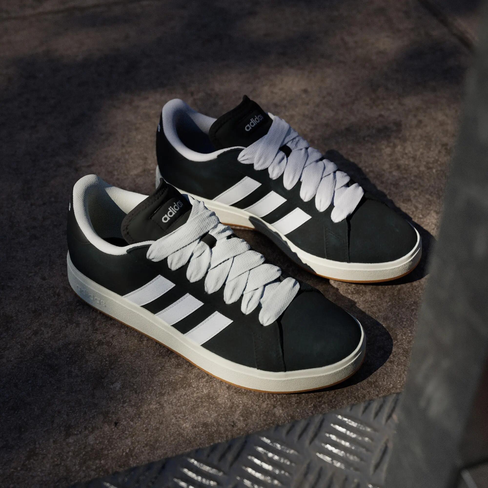 Grand Court Base 00s Schuh 4/16