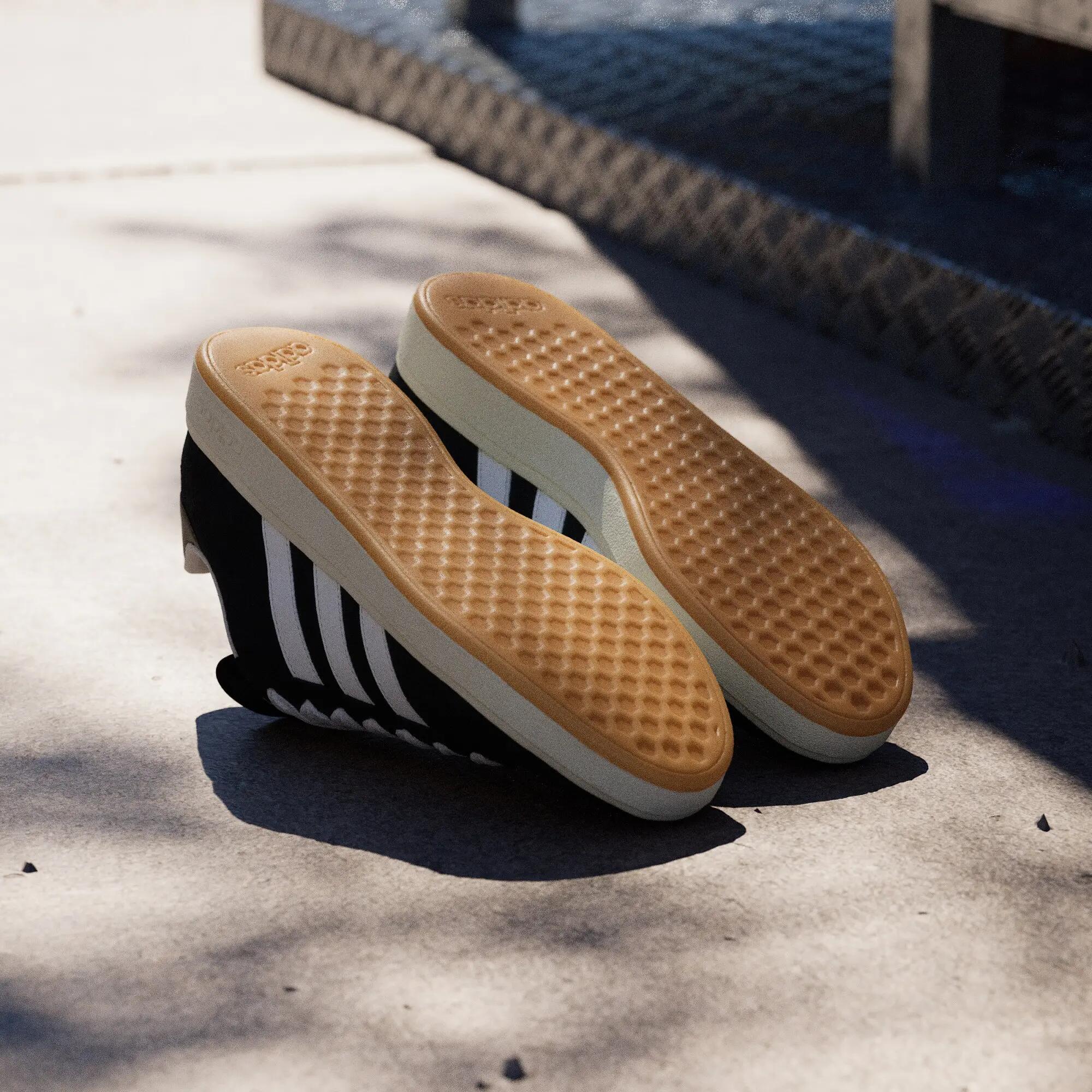 Grand Court Base 00s Schuh 3/16