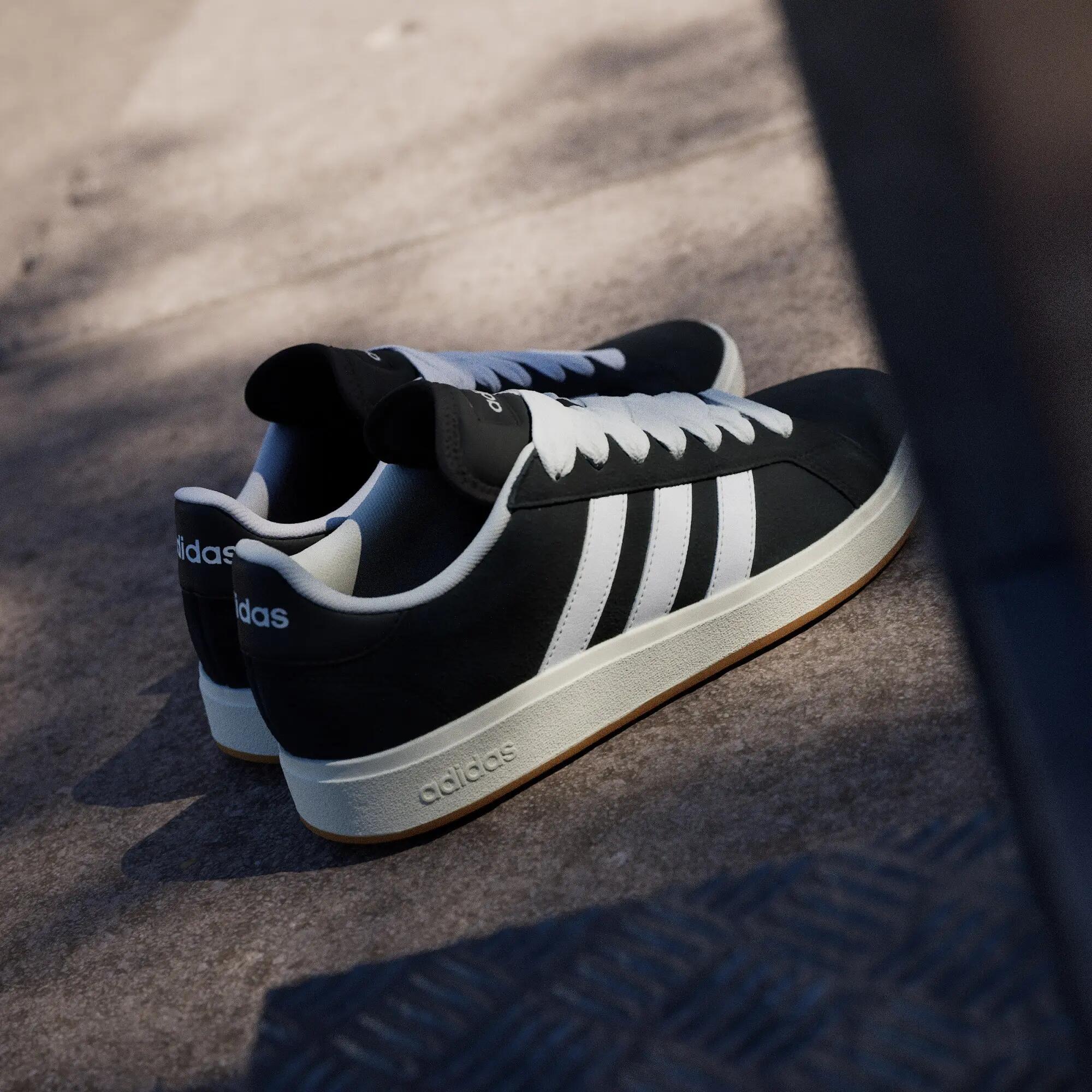 Grand Court Base 00s Schuh 15/16