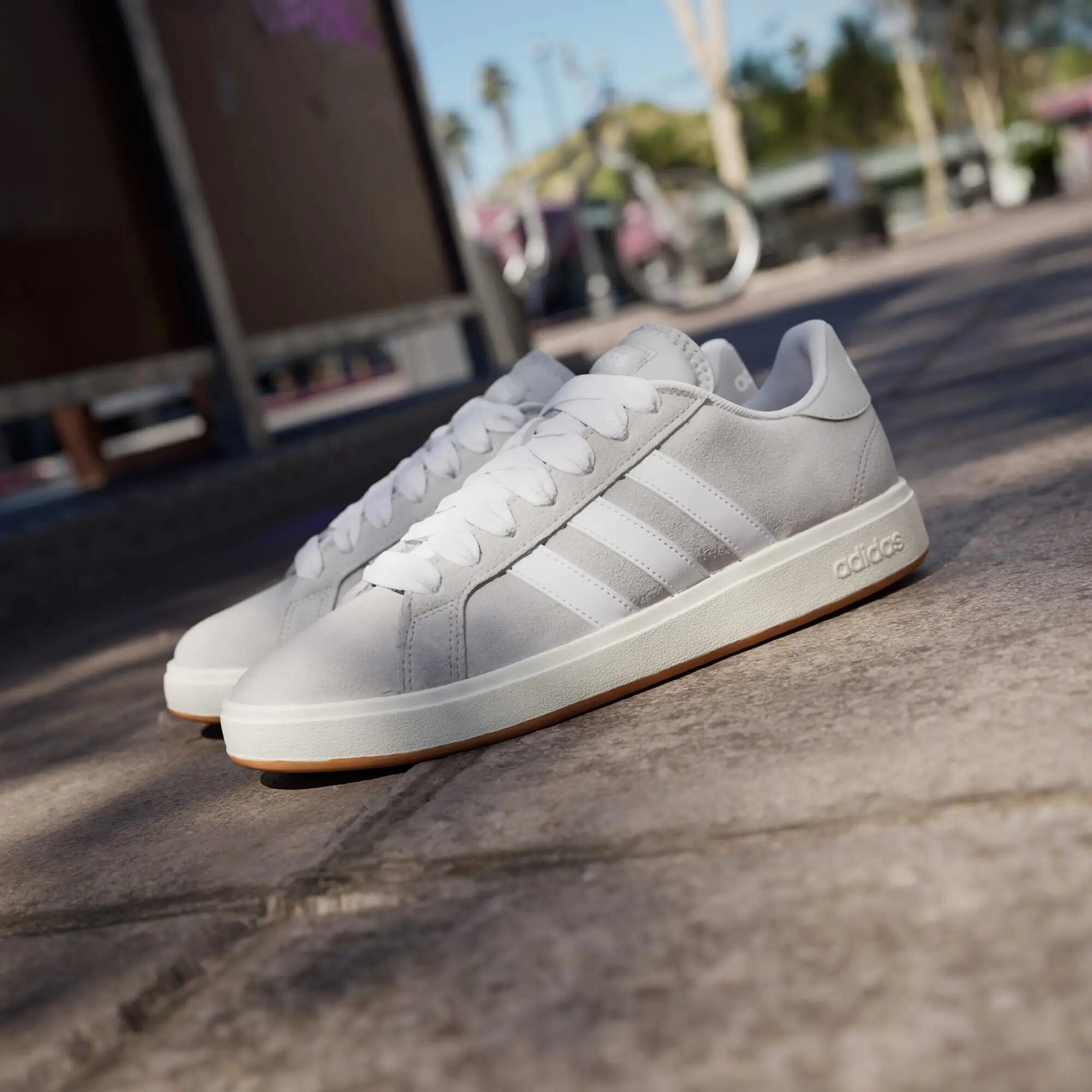 Chaussure Grand Court Base 00s 6/16
