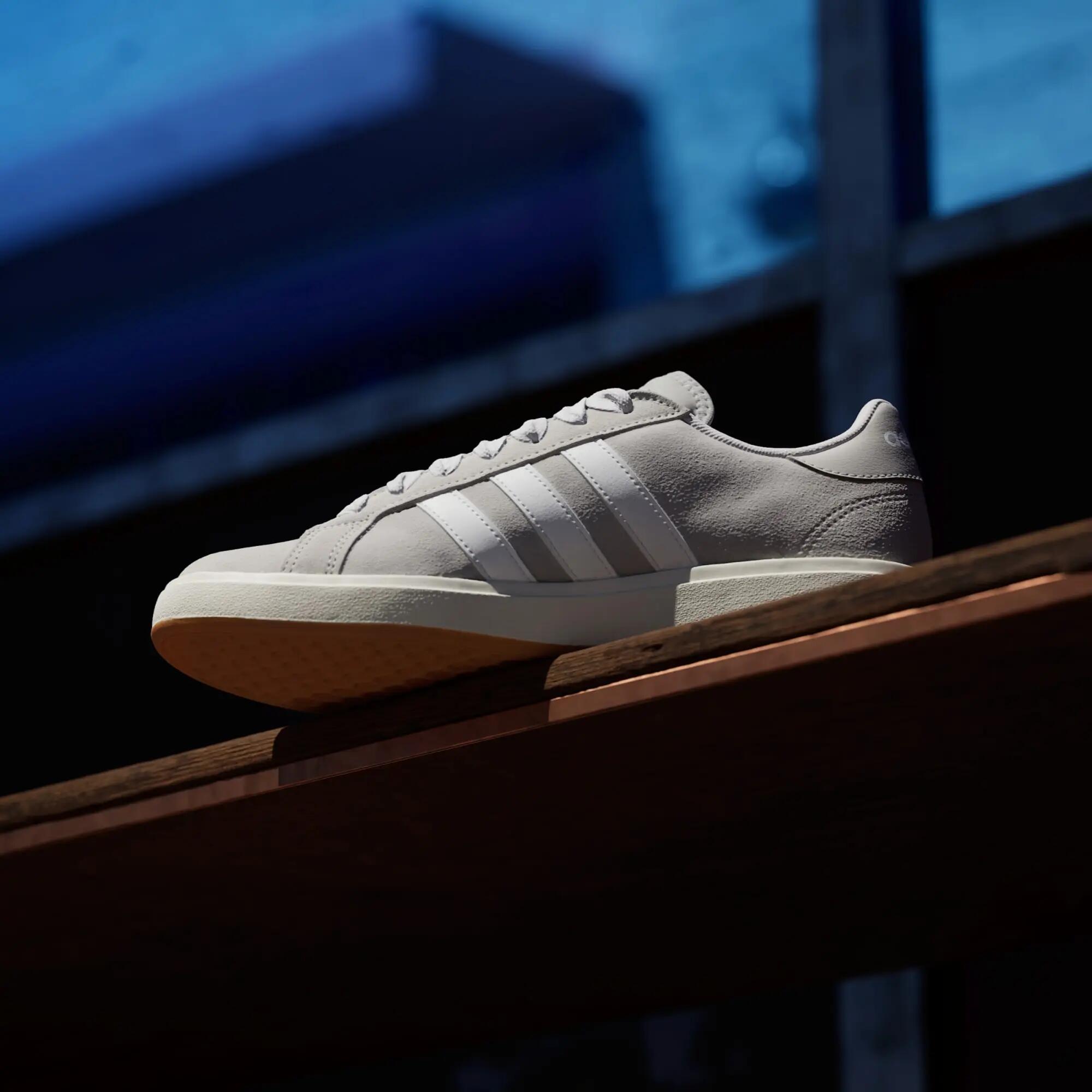 Chaussure Grand Court Base 00s 5/16