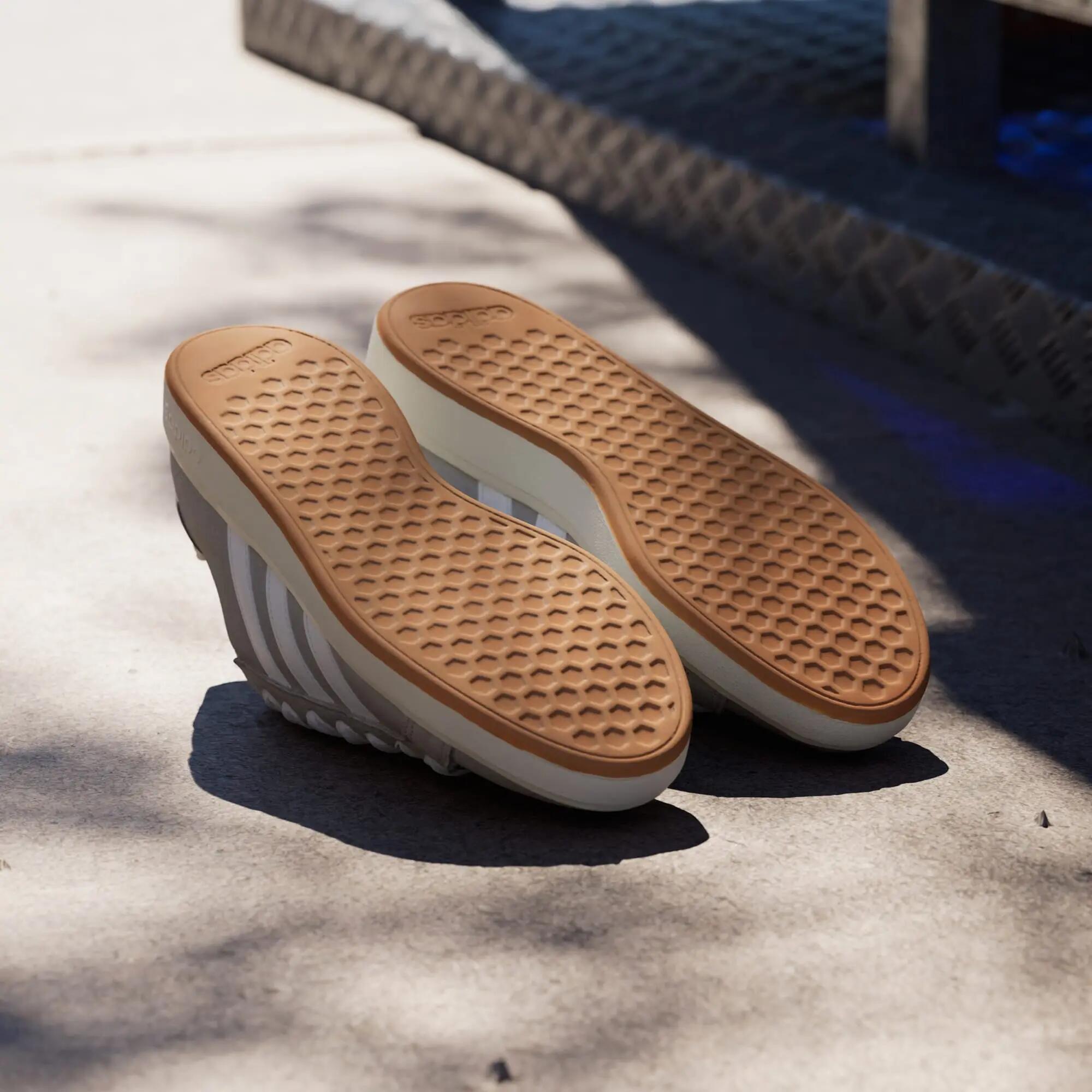 Chaussure Grand Court Base 00s 3/16