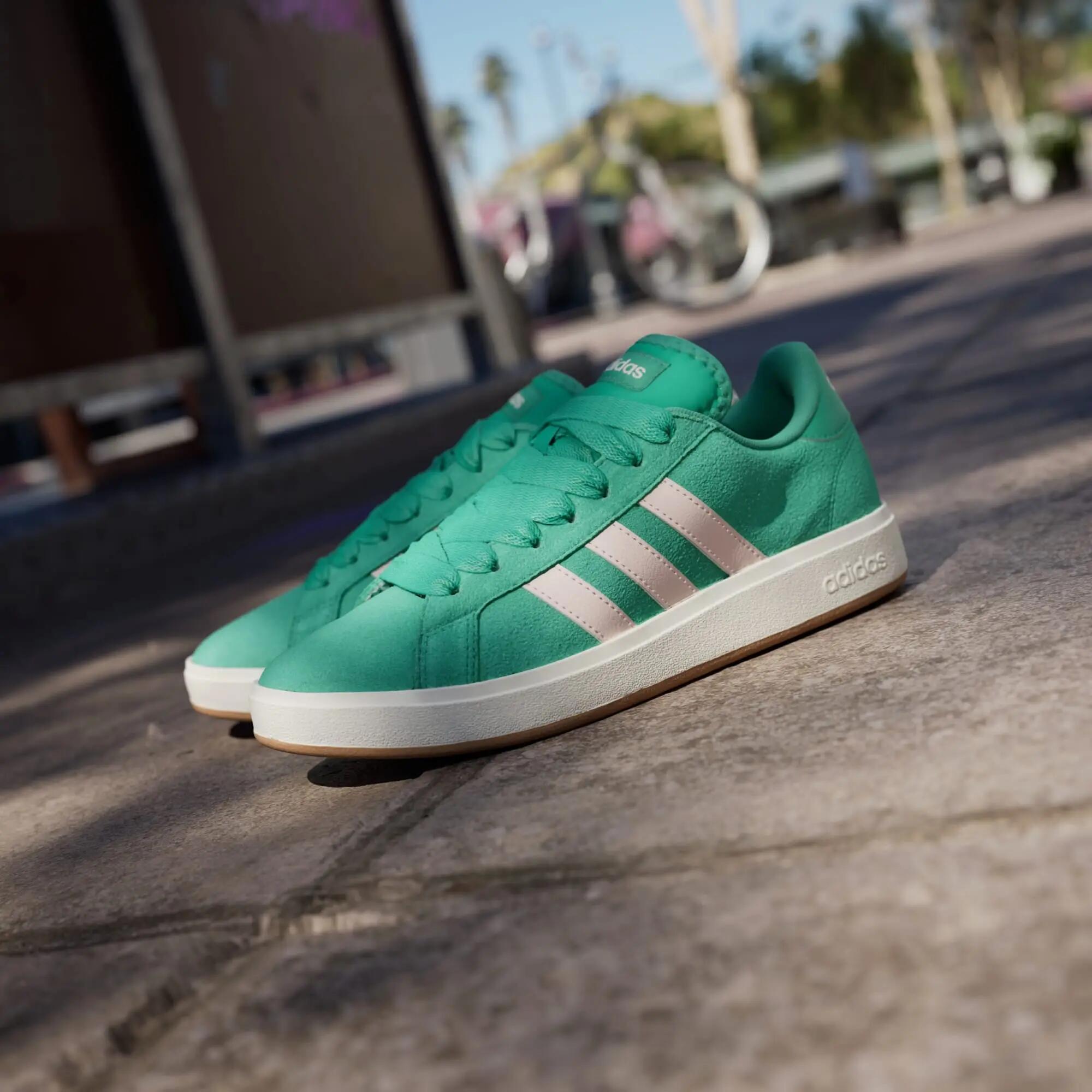 Grand Court Base 00s Schuh 6/16