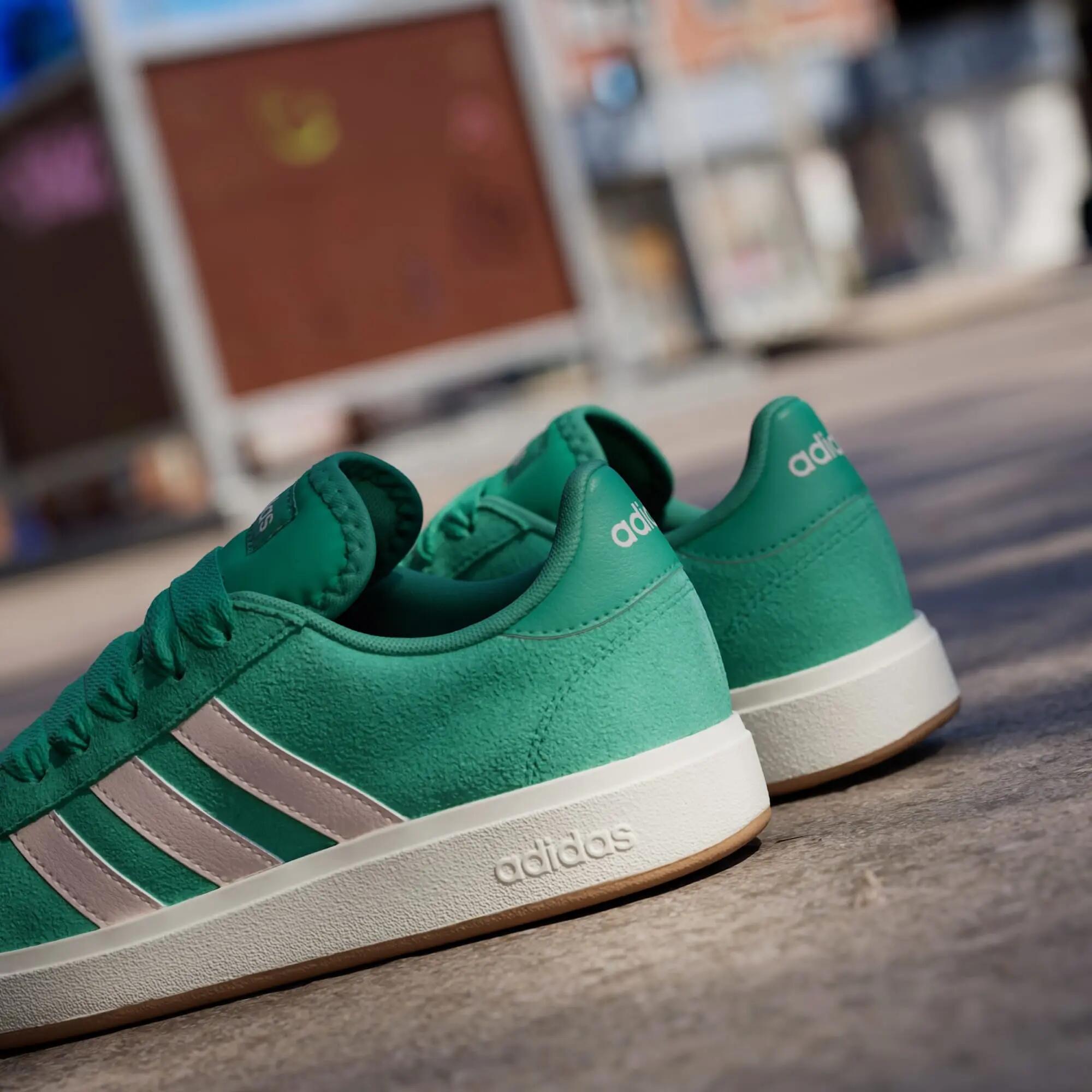 Grand Court Base 00s Schuh 15/16