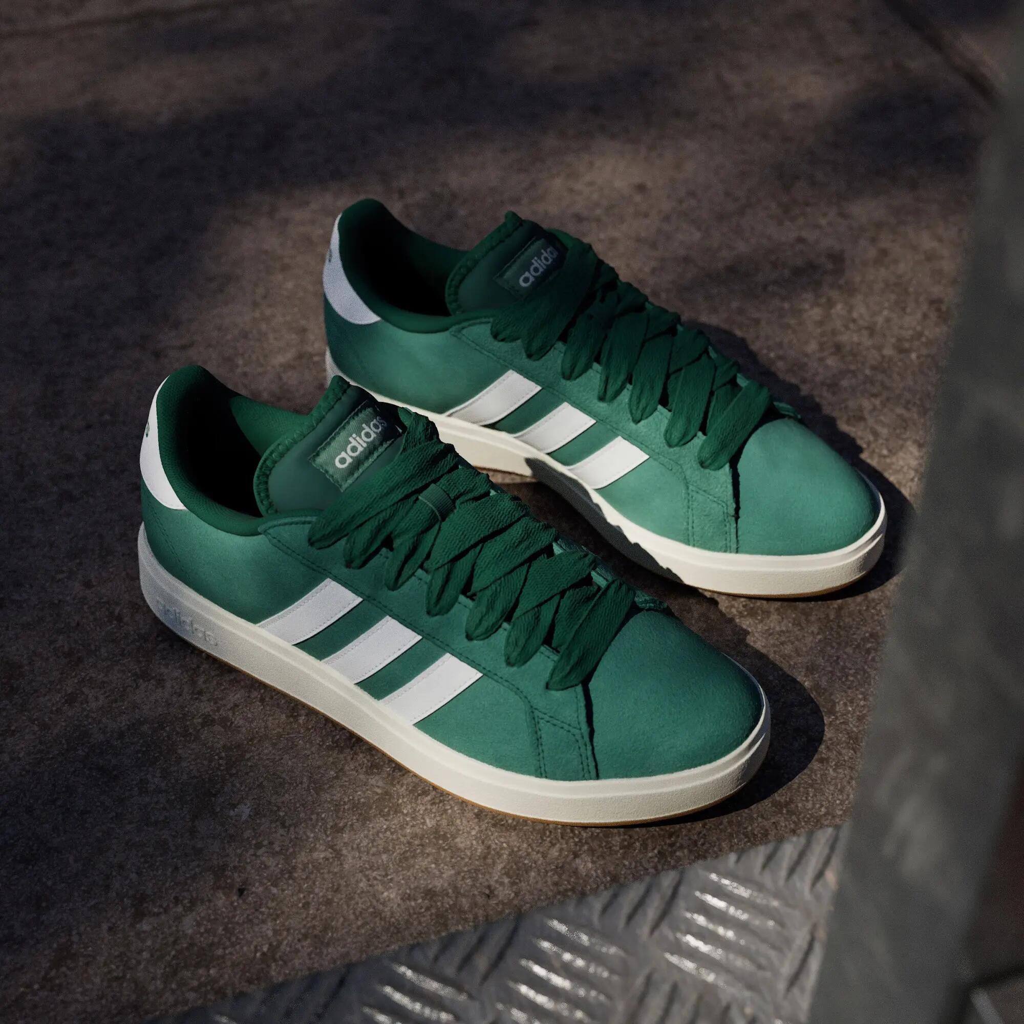 Chaussure Grand Court Base 00s 4/16