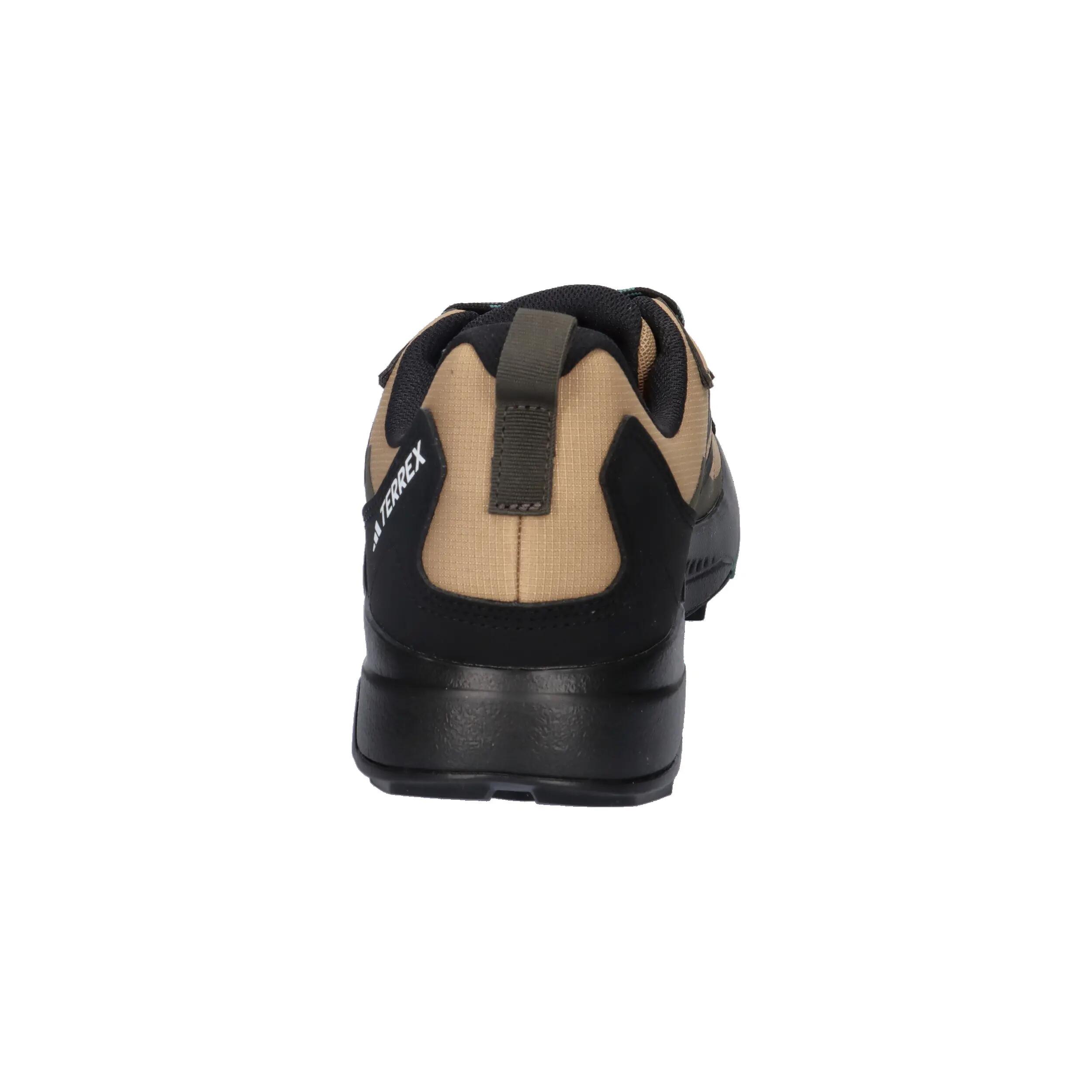 Scarpe da trekking Adidas modello JQ9961 per uomini 12/14