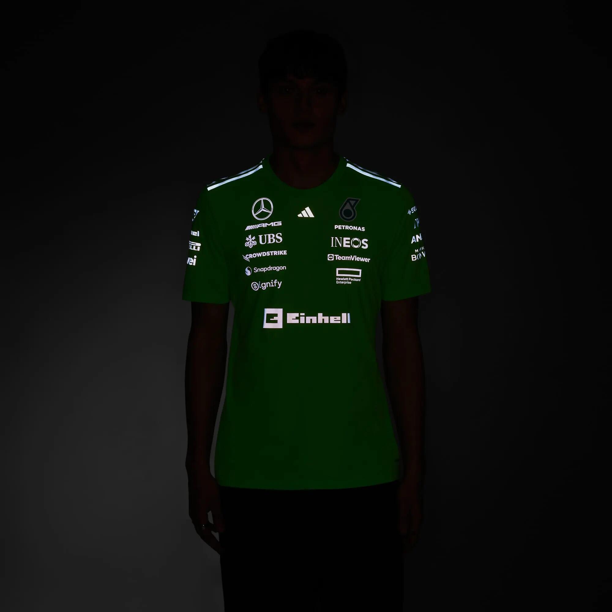 MERCEDES - AMG PETRONAS FORMULA ONE TEAM SET-UP T-SHIRT 7/15