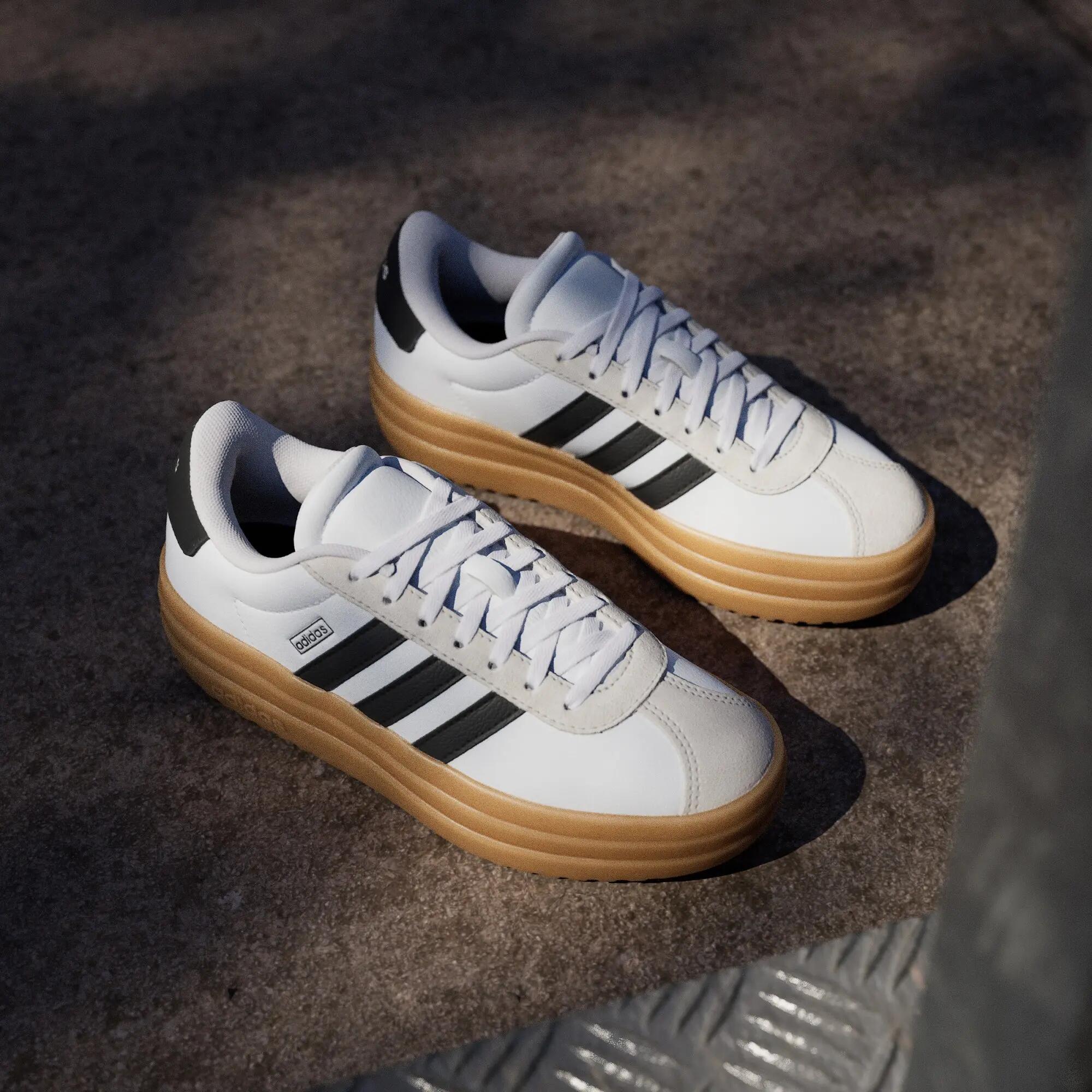 Chaussure VL Court Bold 4/15